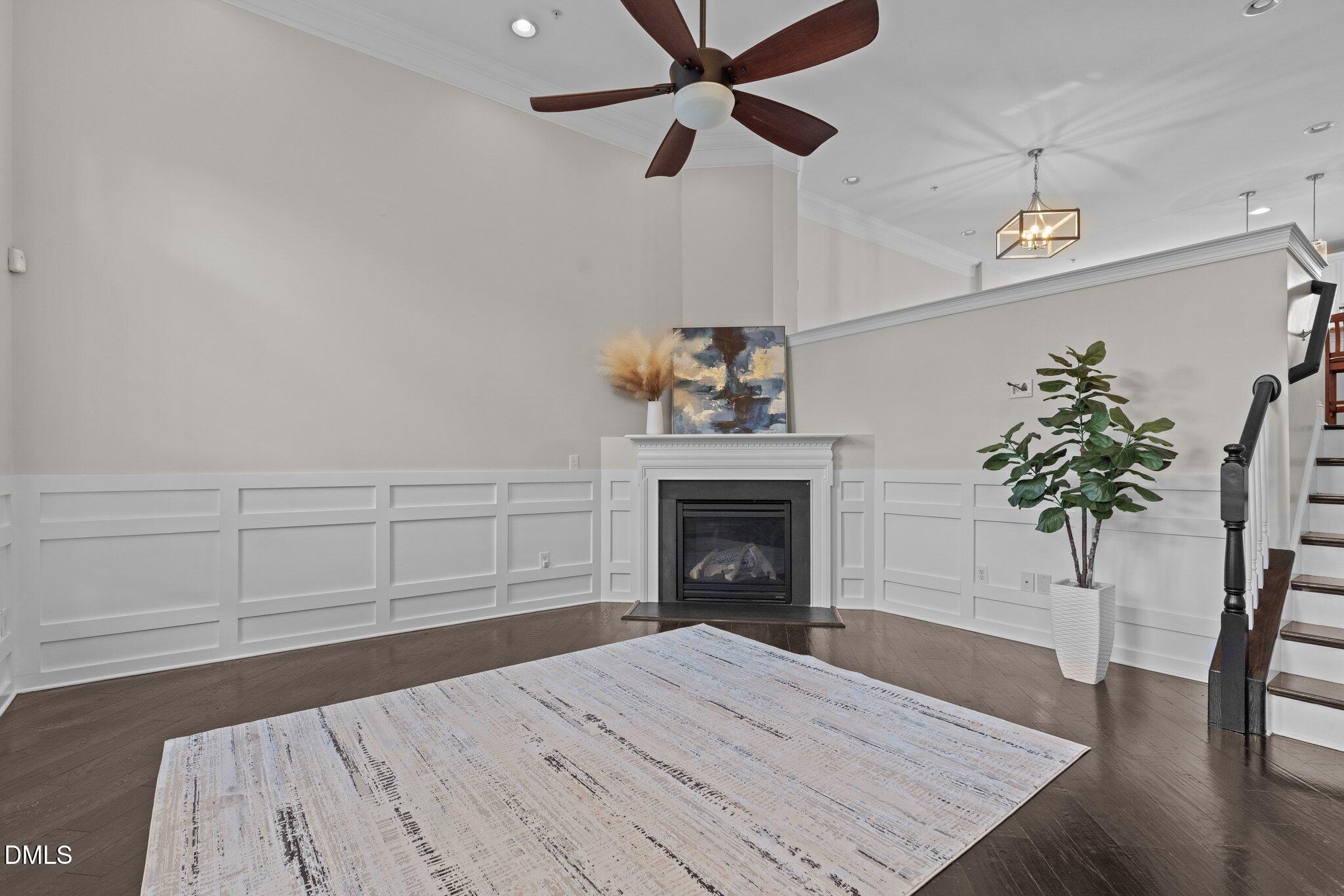 10410 Sablewood Drive Property Photo 2