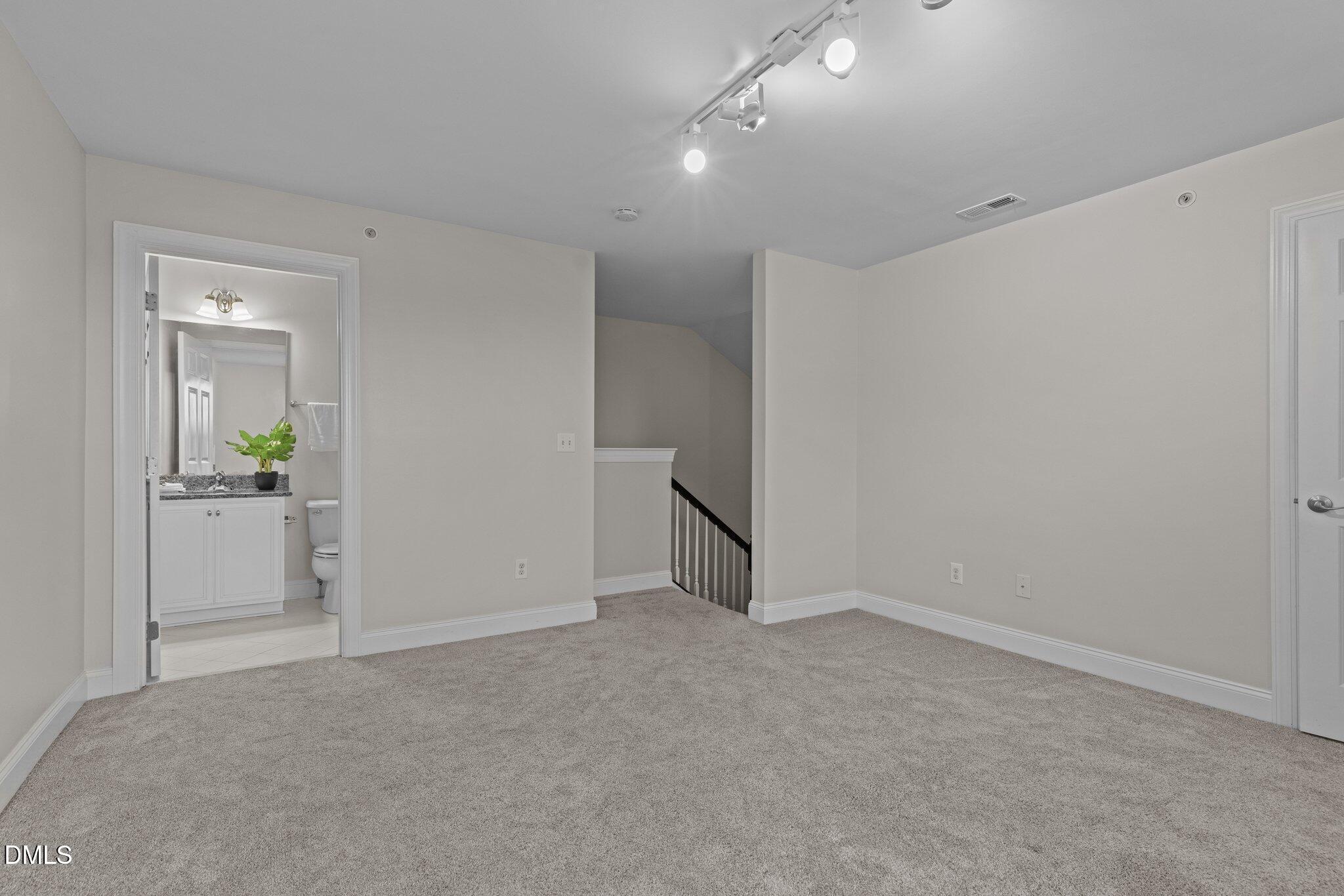 10410 Sablewood Drive Property Photo 29