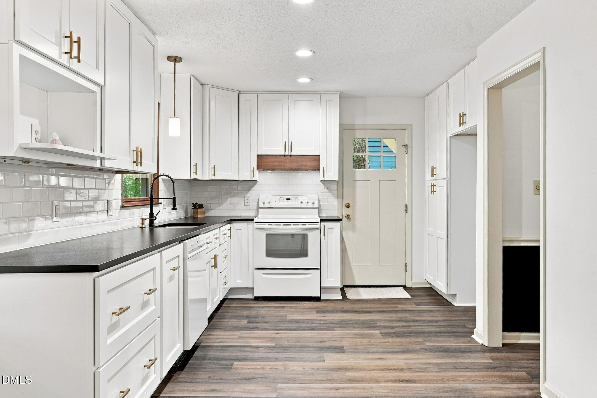 1211 Flanders Street Property Photo 11