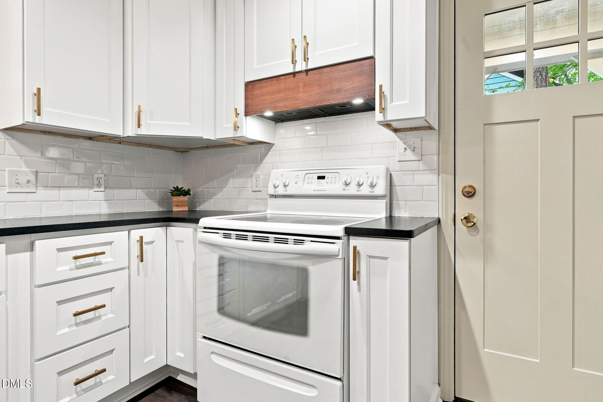 1211 Flanders Street Property Photo 15