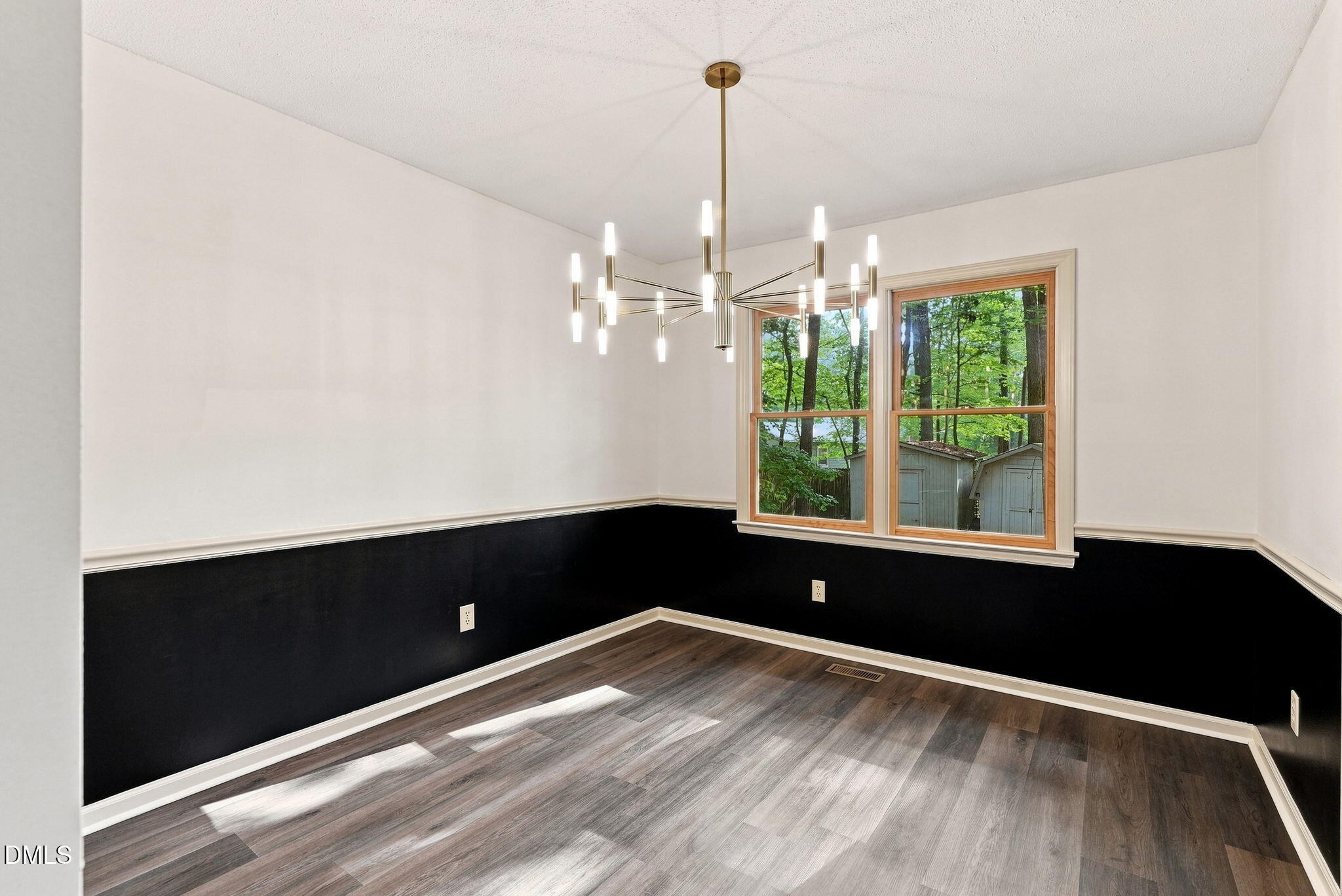 1211 Flanders Street Property Photo 24