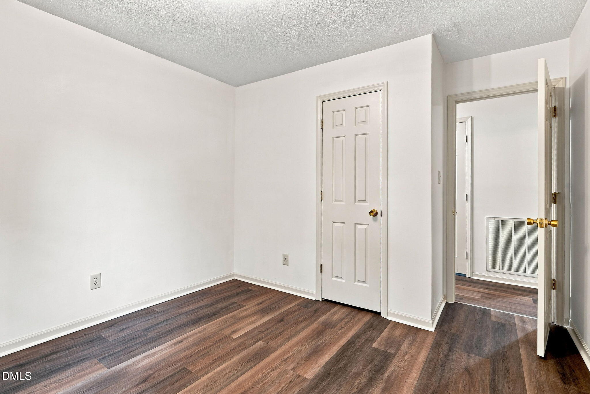 1211 Flanders Street Property Photo 35