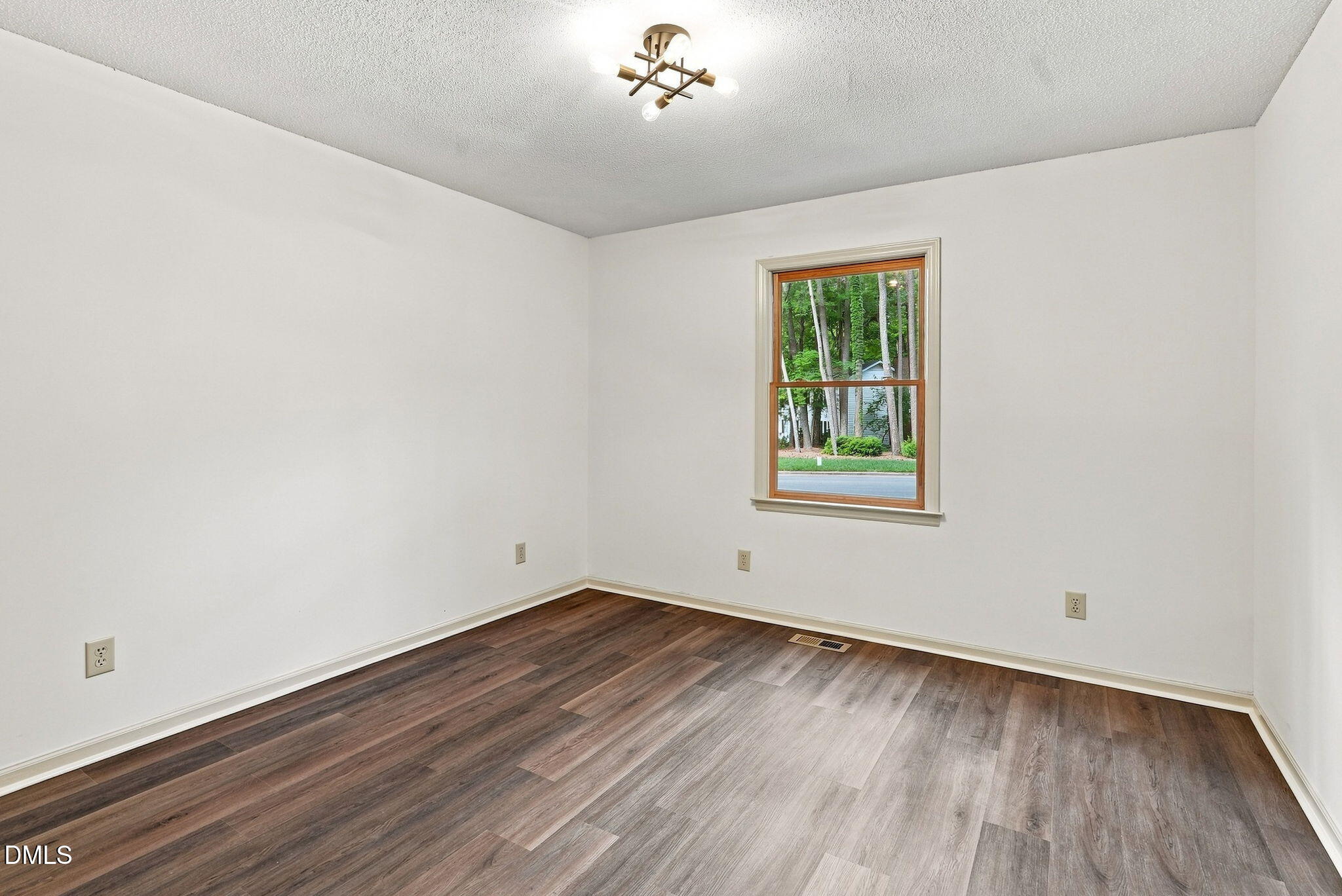1211 Flanders Street Property Photo 36