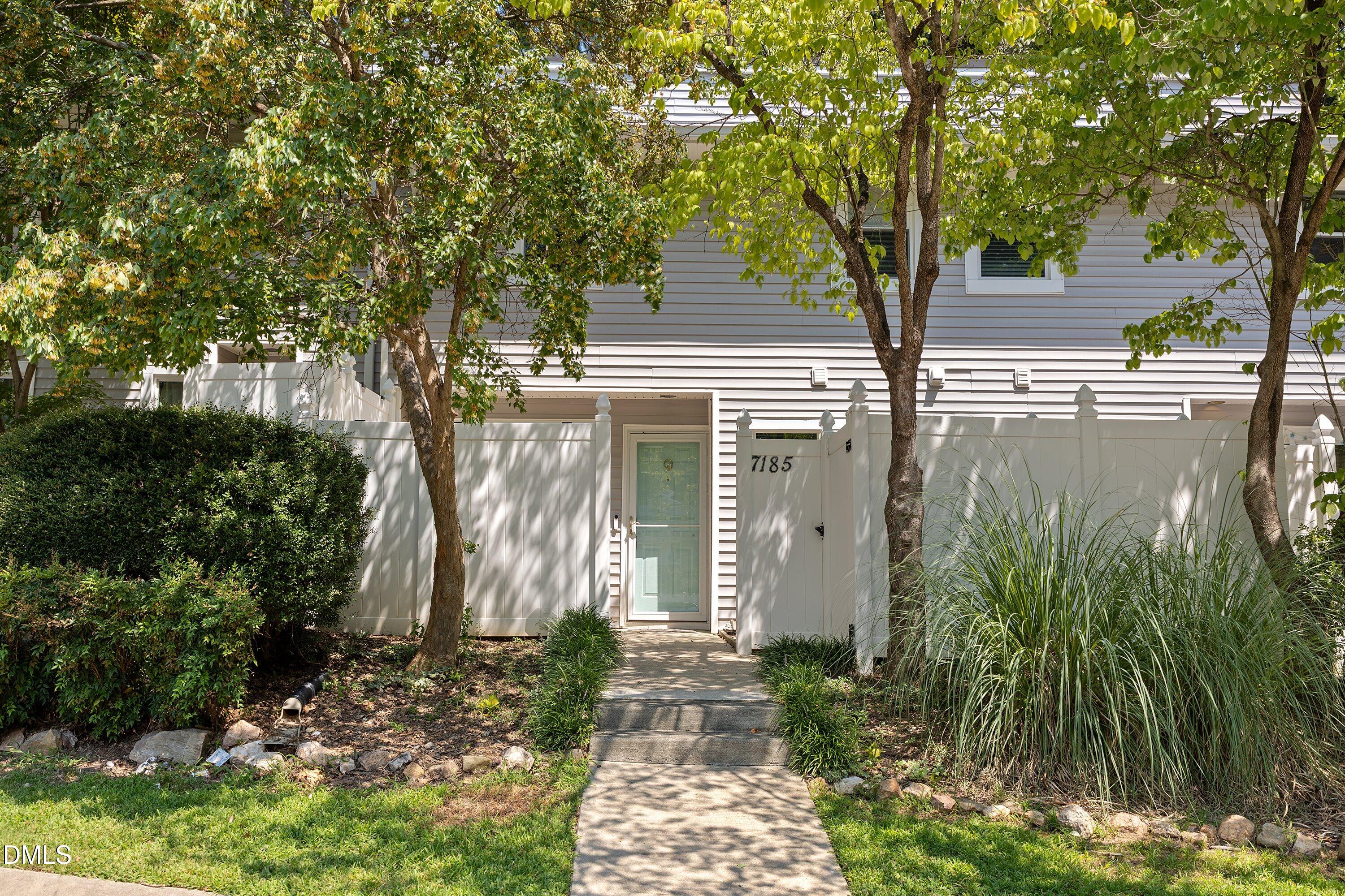 7185 Sandy Creek Drive Property Photo 1