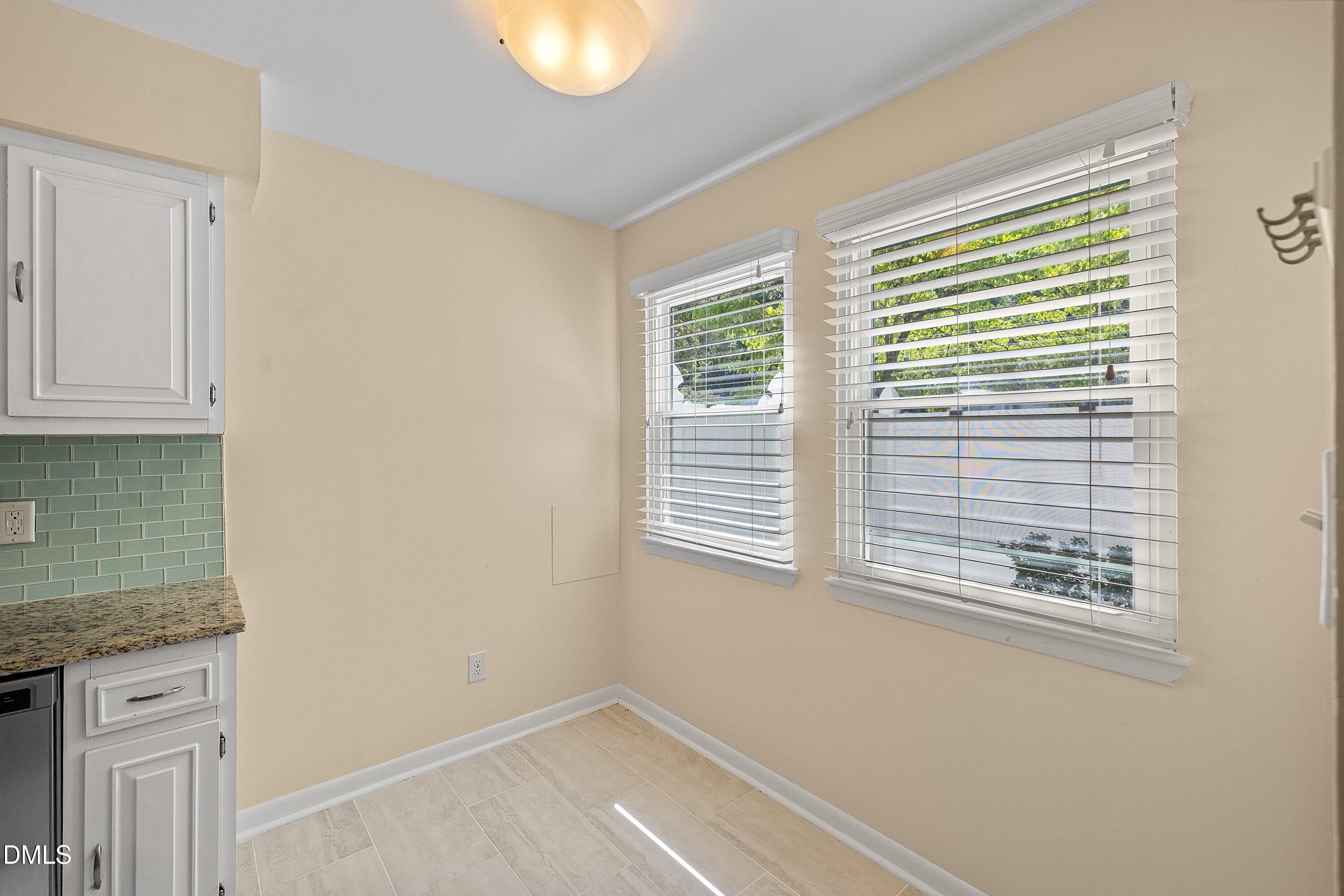 7185 Sandy Creek Drive Property Photo 9