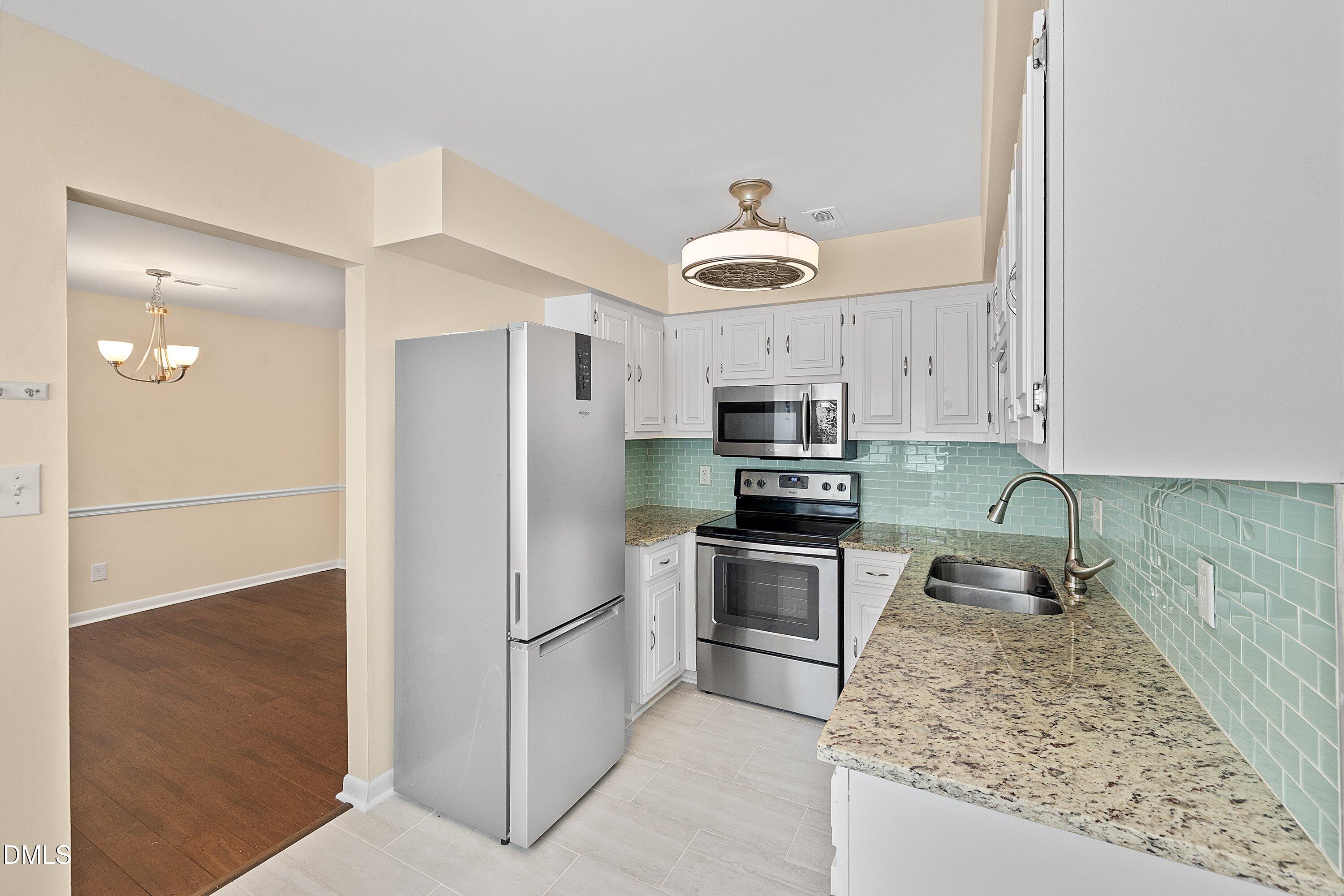 7185 Sandy Creek Drive Property Photo 10