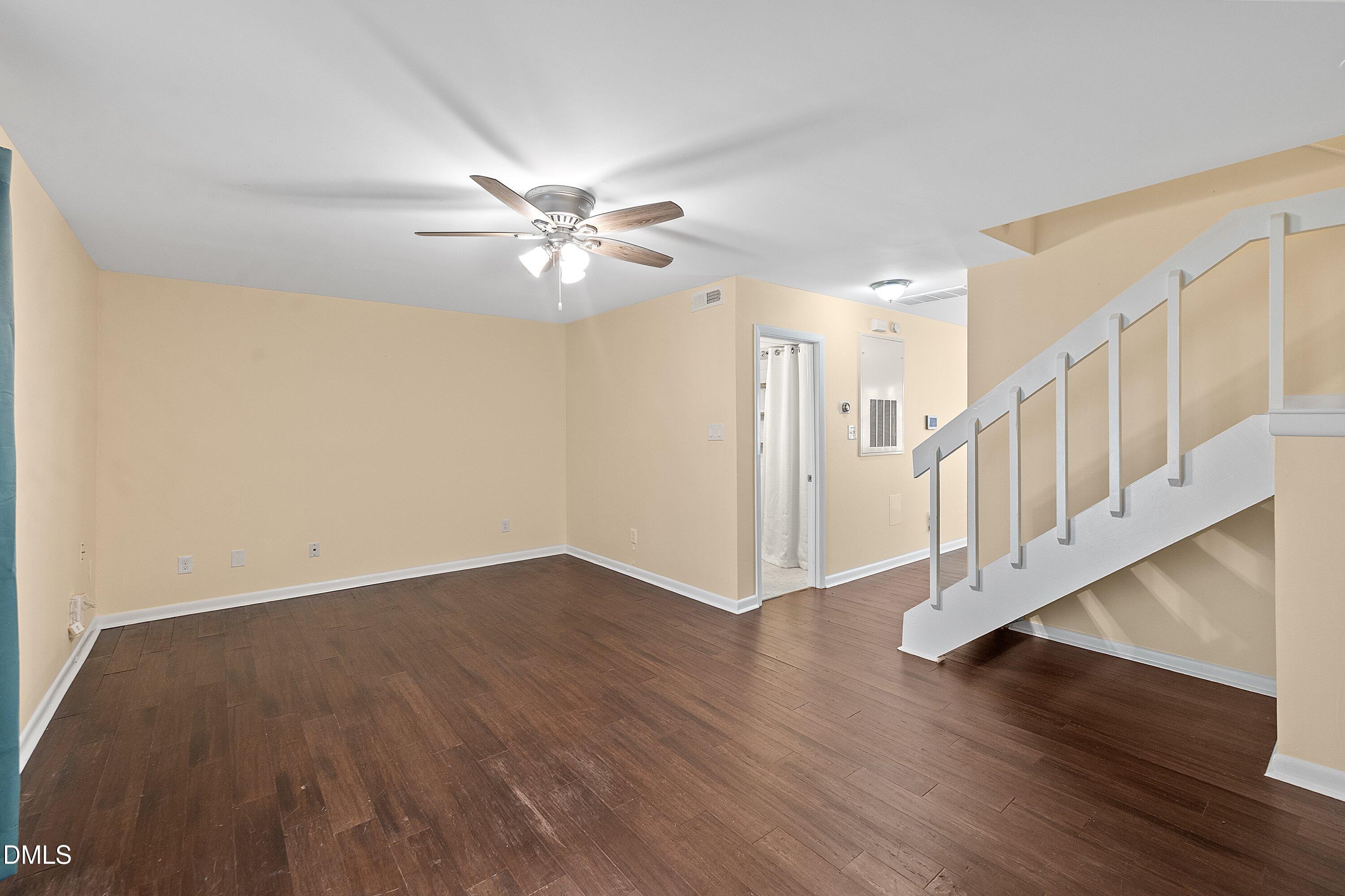 7185 Sandy Creek Drive Property Photo 15