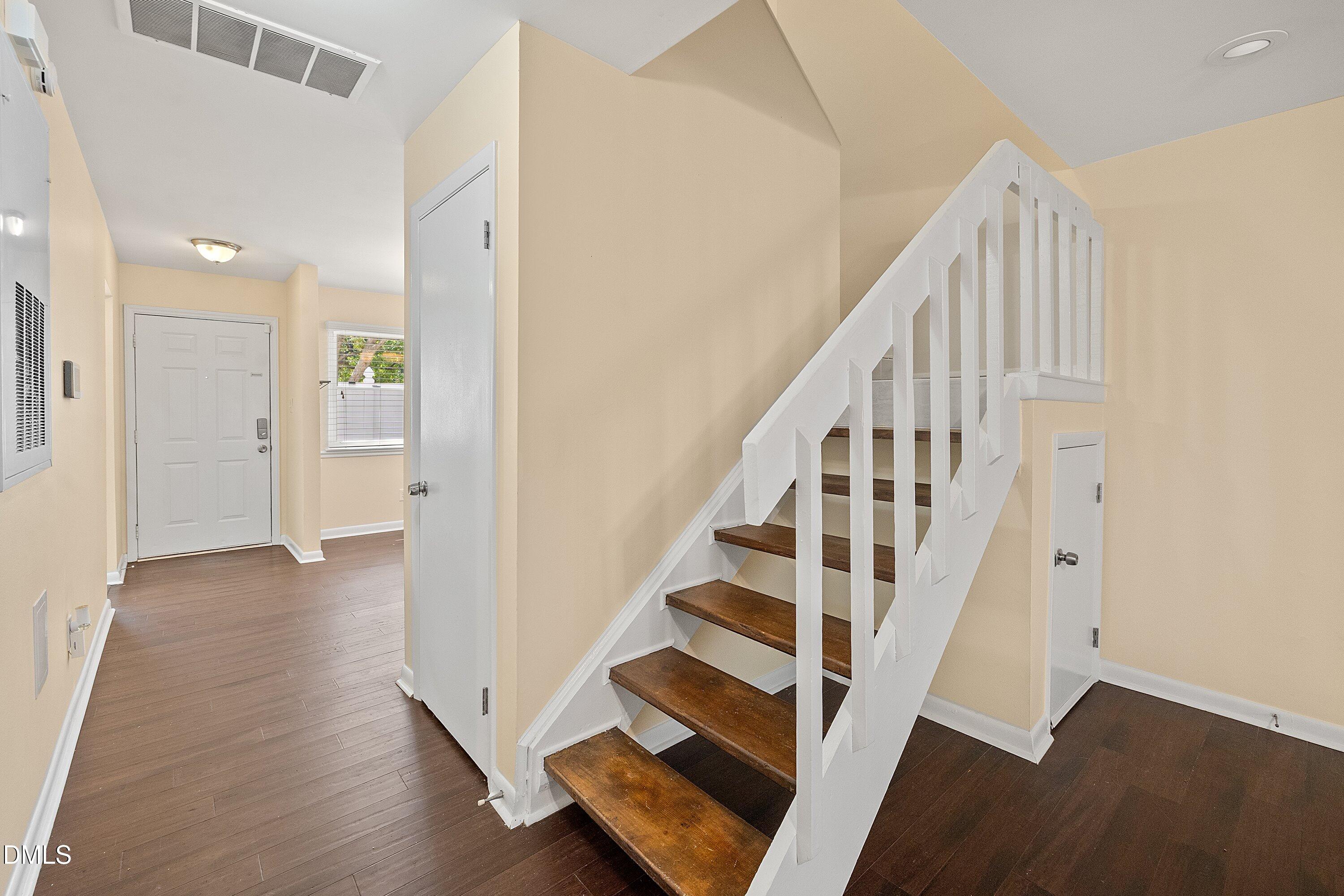 7185 Sandy Creek Drive Property Photo 16
