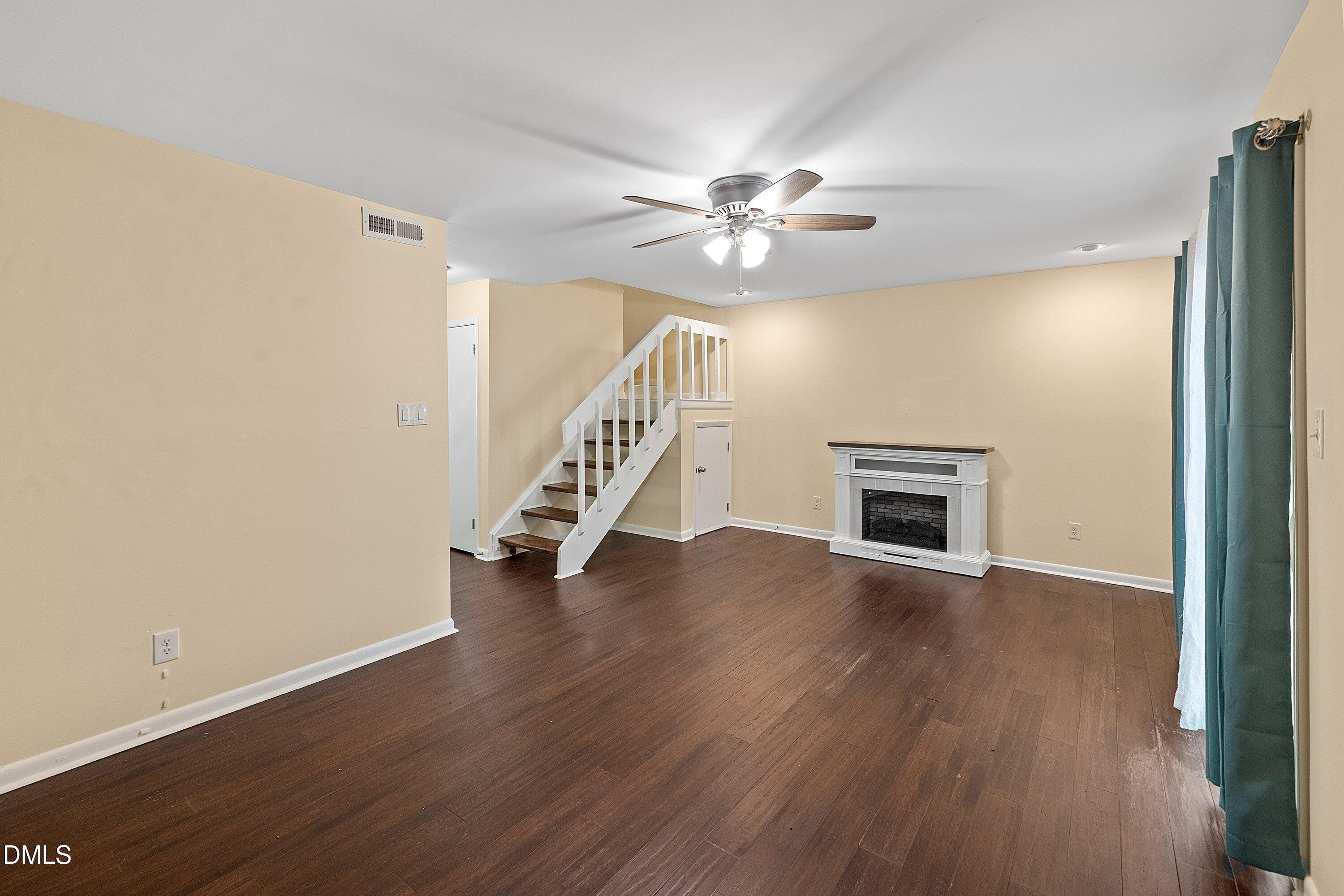 7185 Sandy Creek Drive Property Photo 20