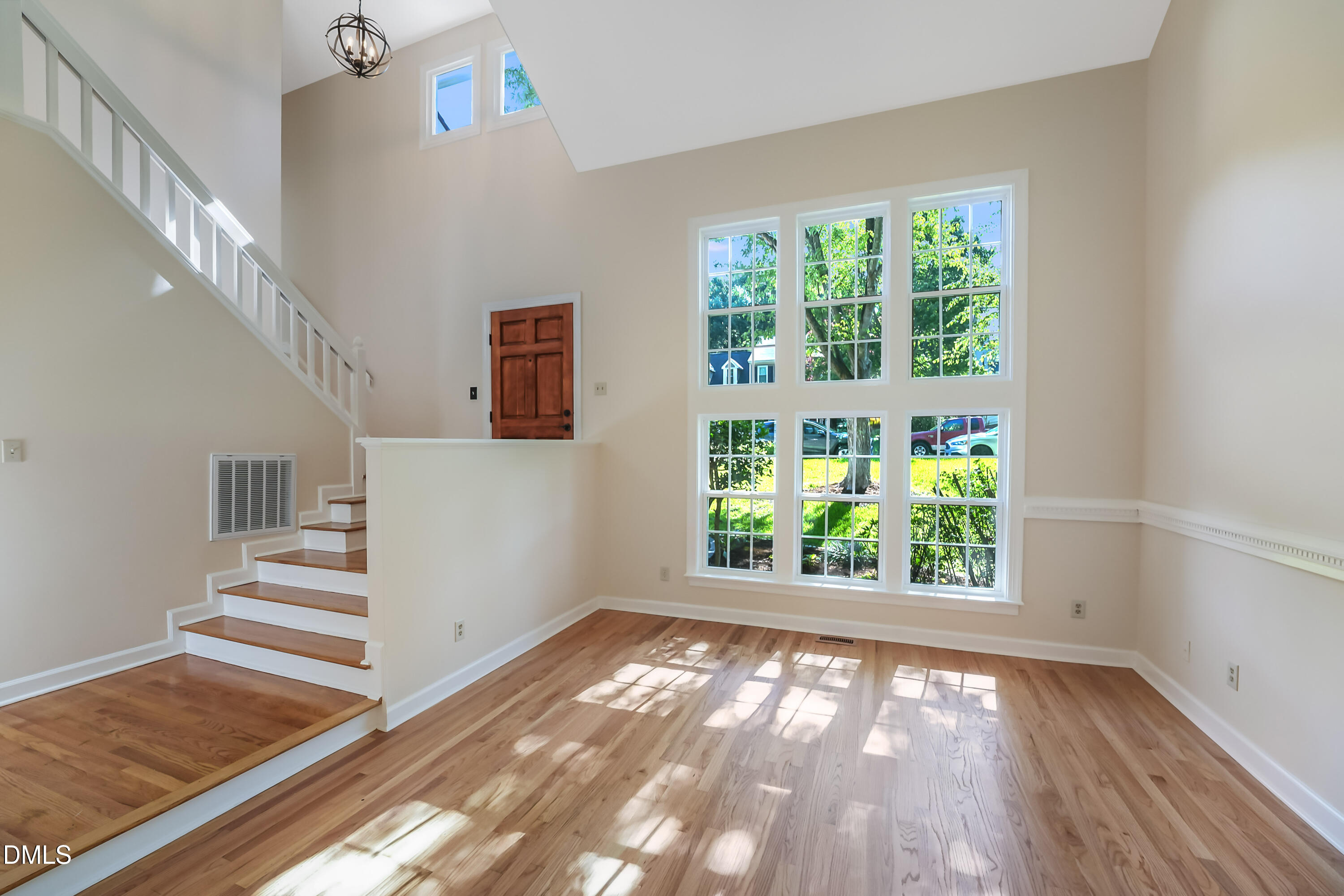 121 Marquette Drive Property Photo 5