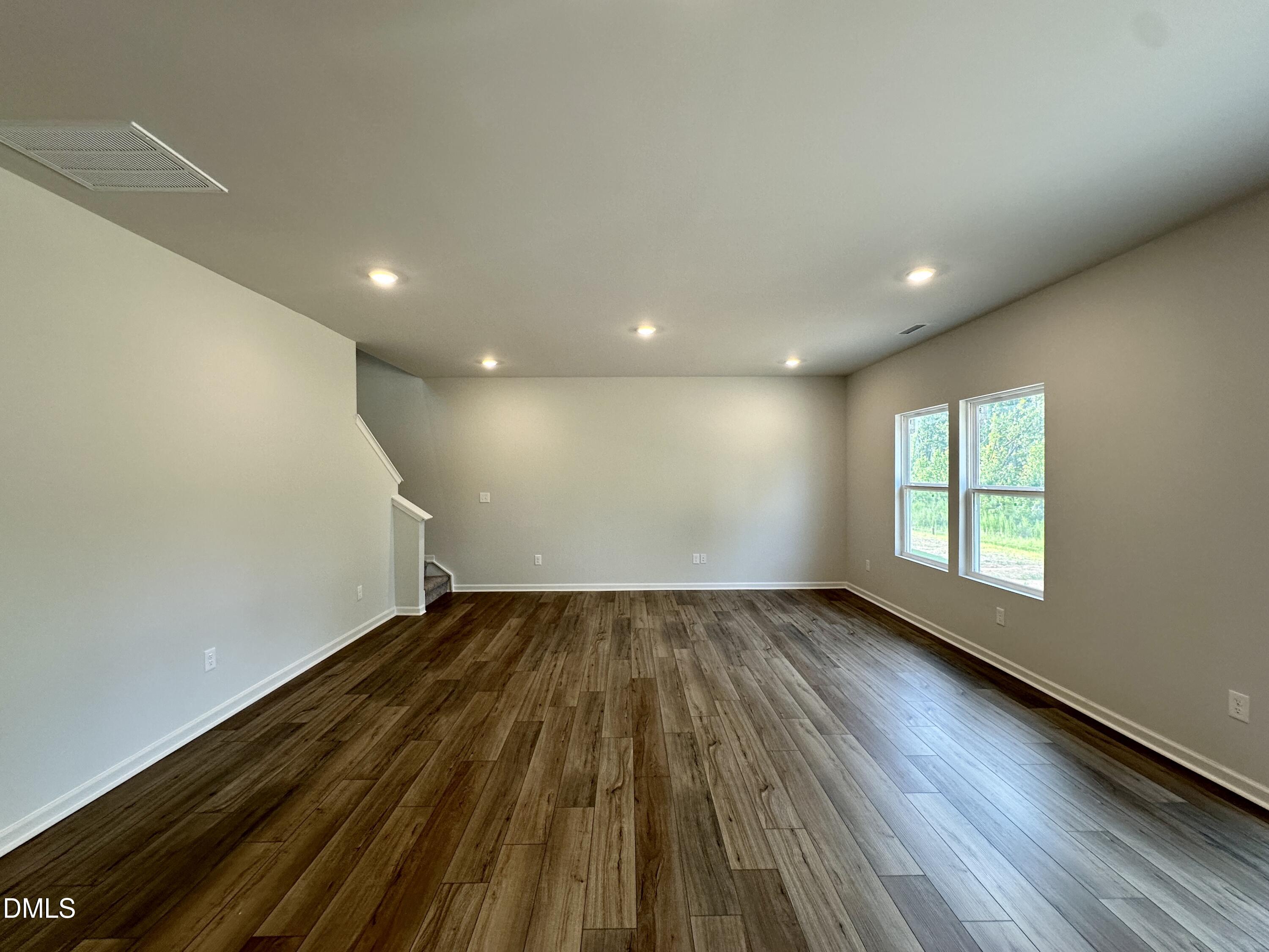 220 Buckthorn Drive Property Photo 4