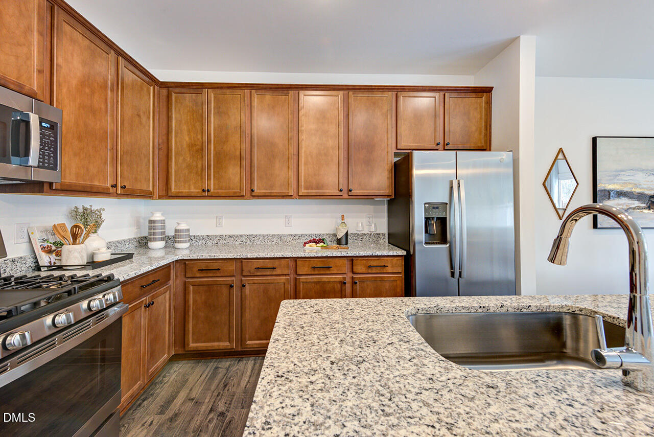 174 Hank Way Property Photo 11
