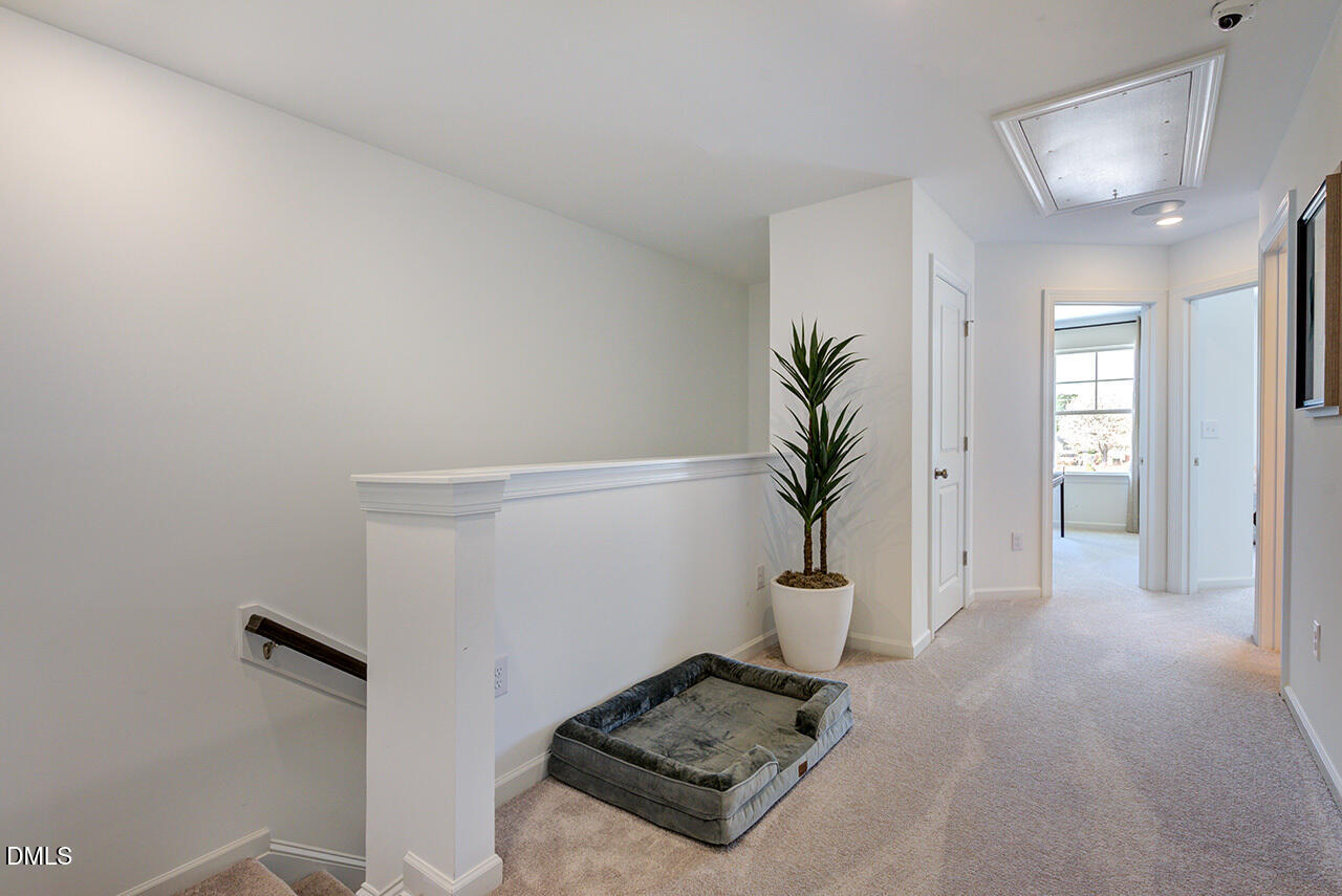 170 Hank Way Property Photo 24