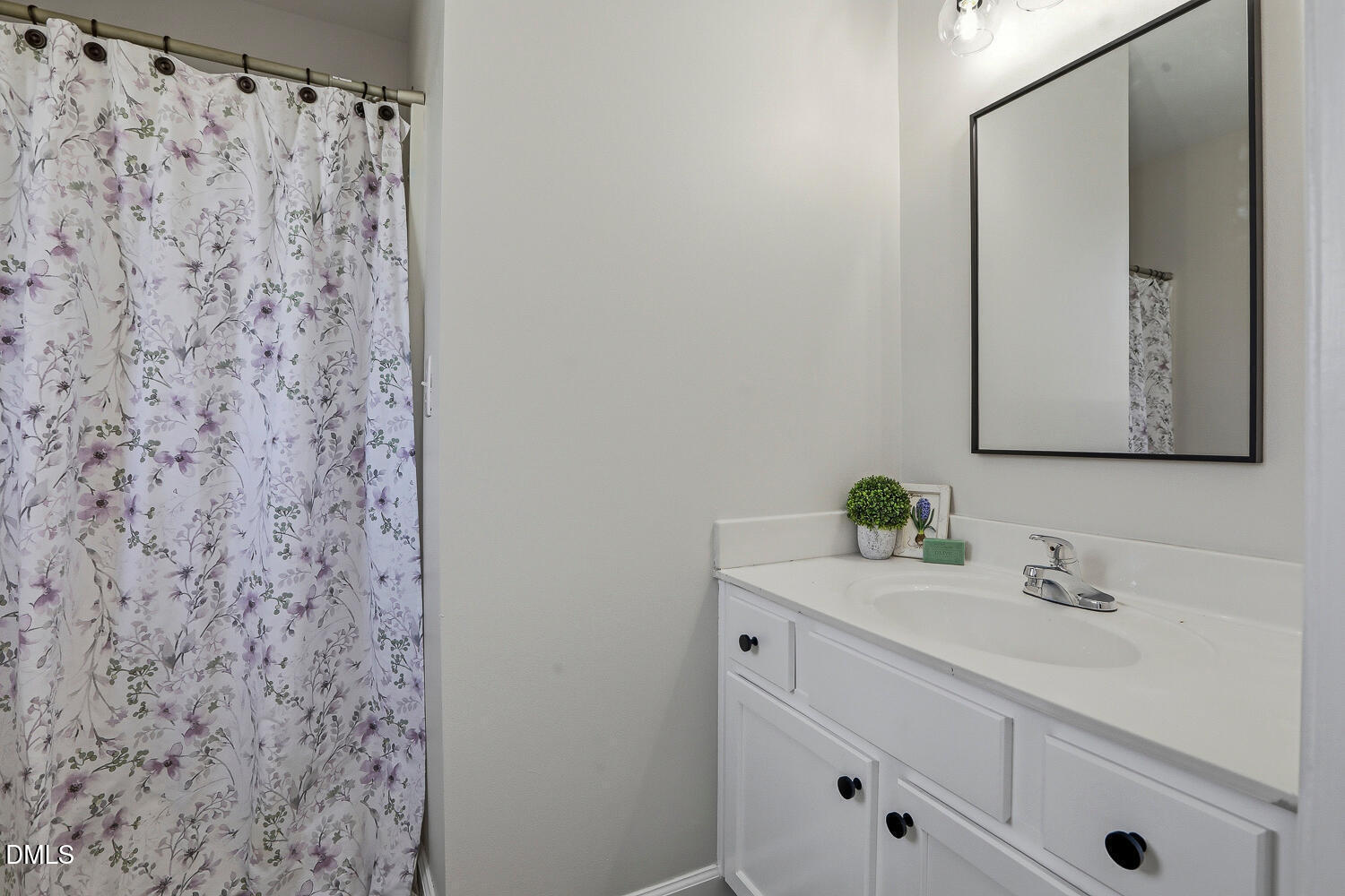 470 Magdala Place Property Photo 31