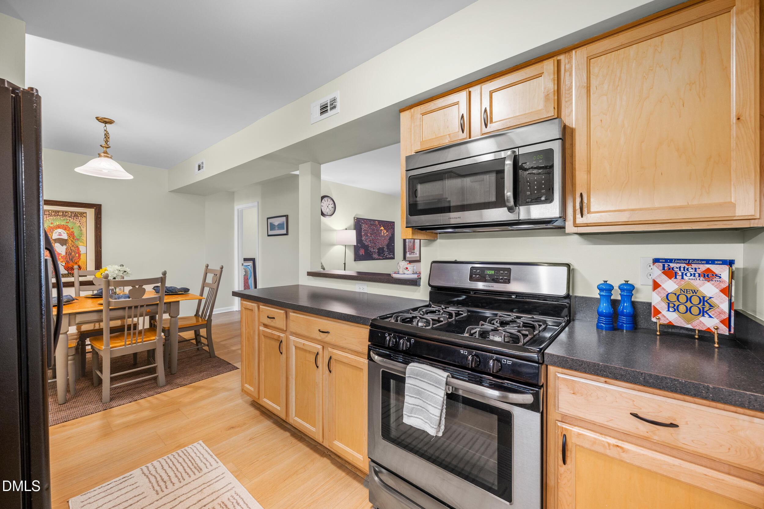 1312 Hillbrow Lane Property Photo 4