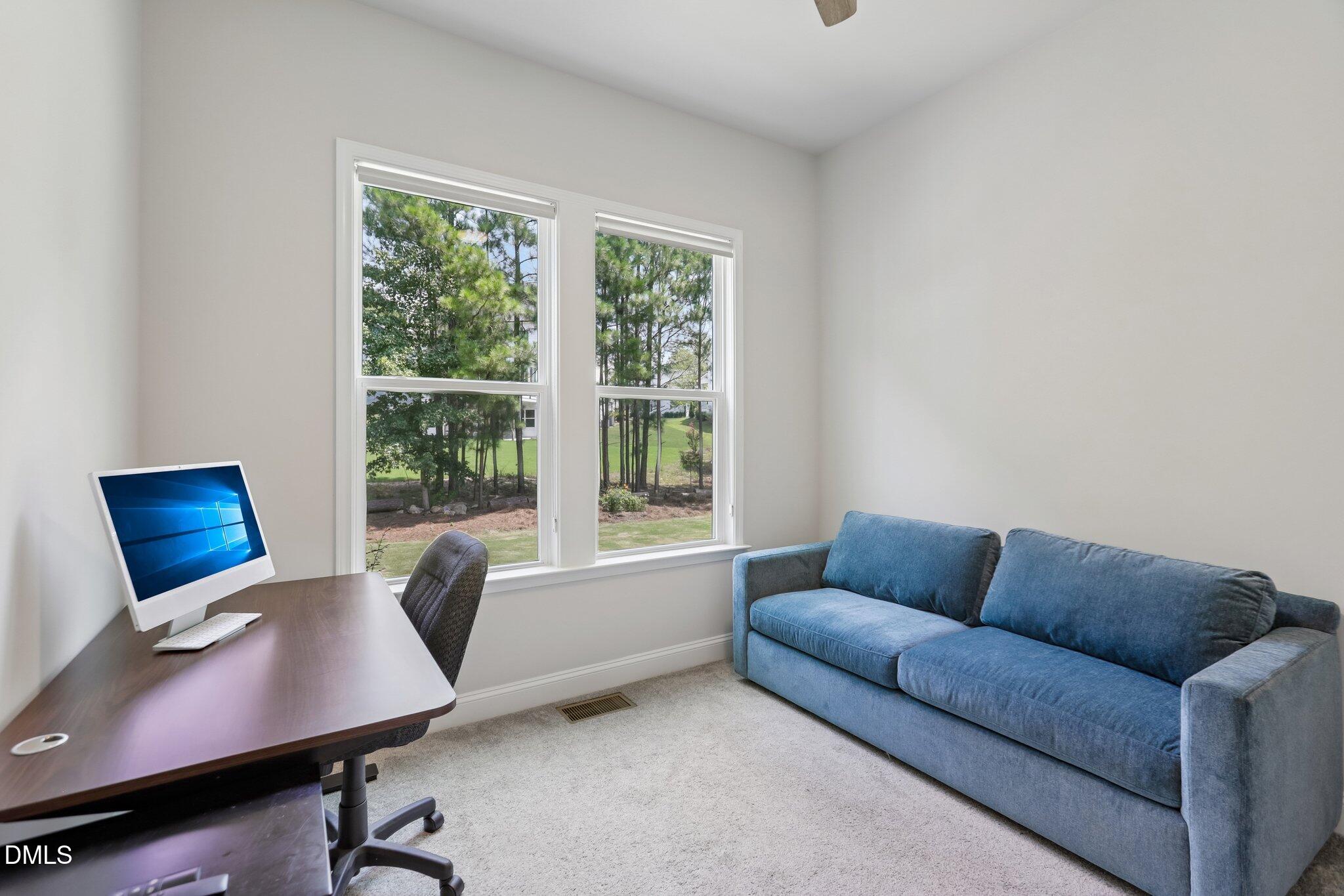 568 The Parks Drive Property Photo 14