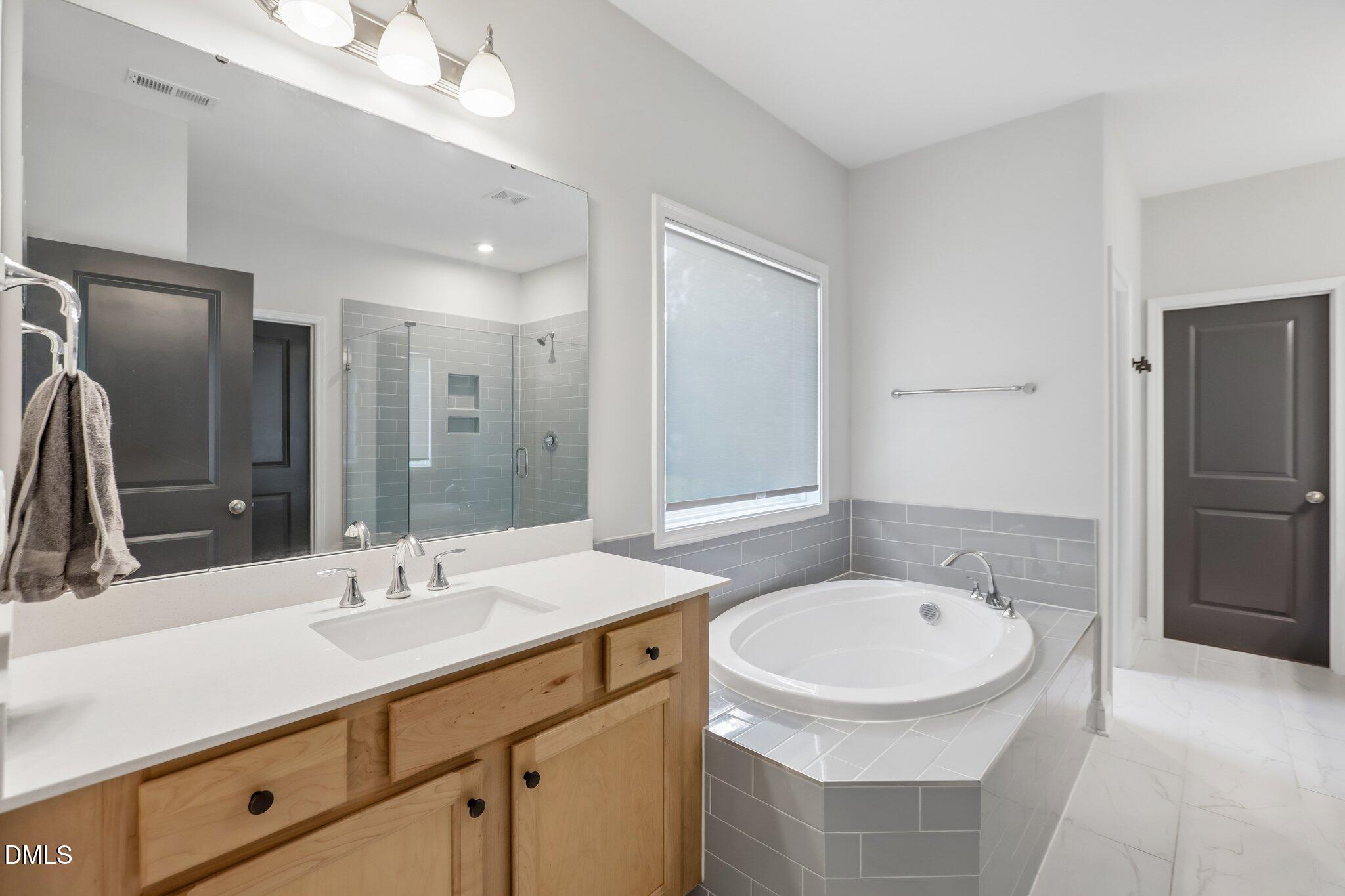 568 The Parks Drive Property Photo 19
