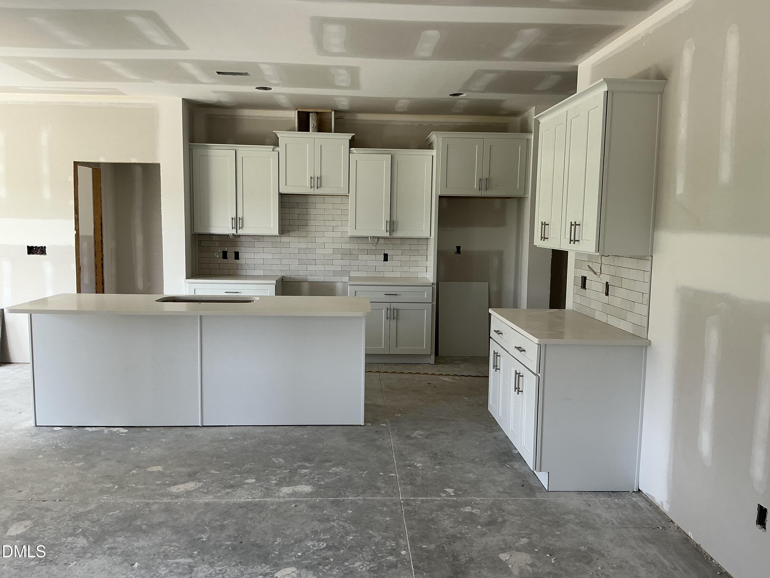 1027 N Lincoln Street Property Photo 10