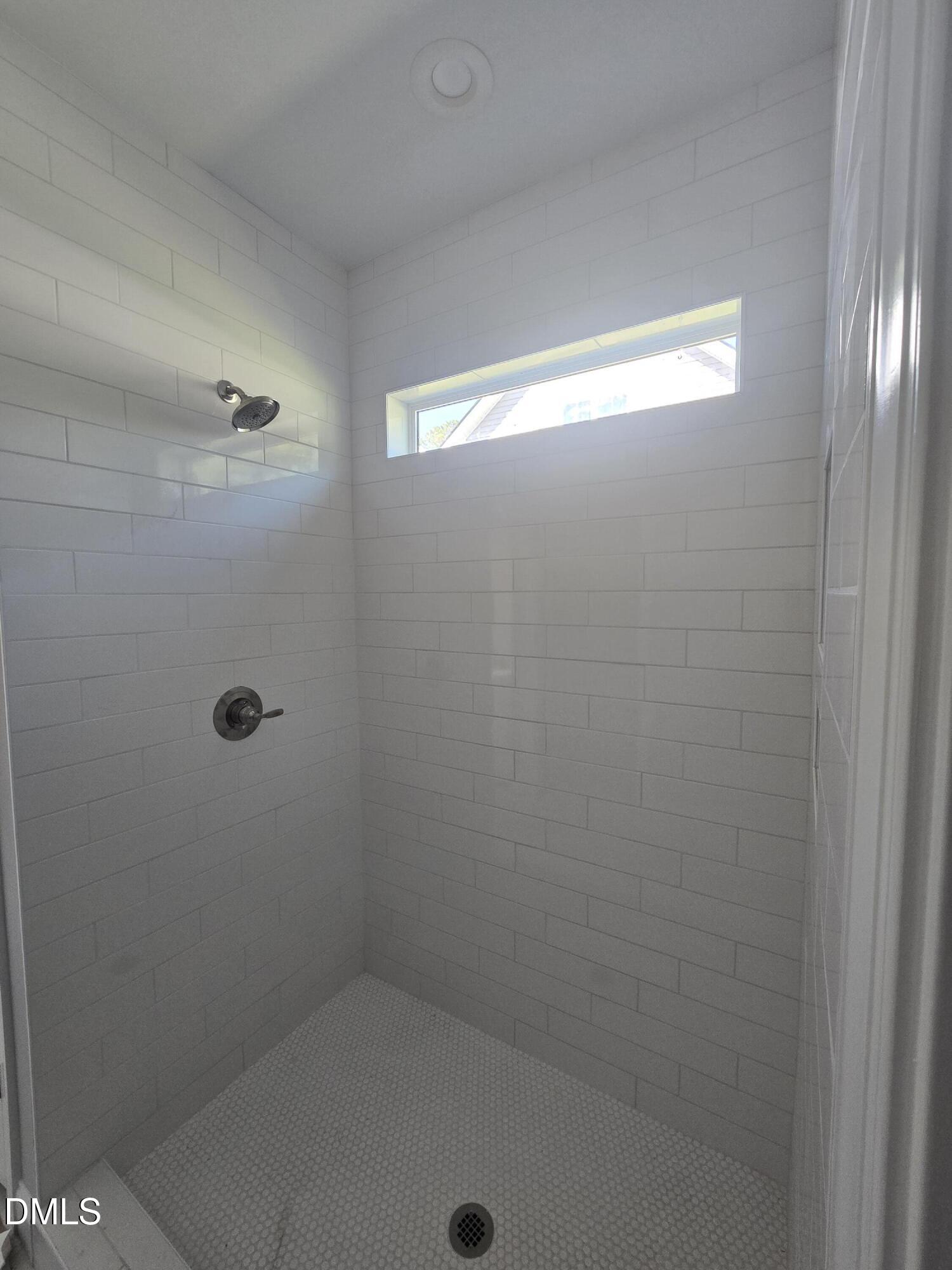 1027 N Lincoln Street Property Photo 21