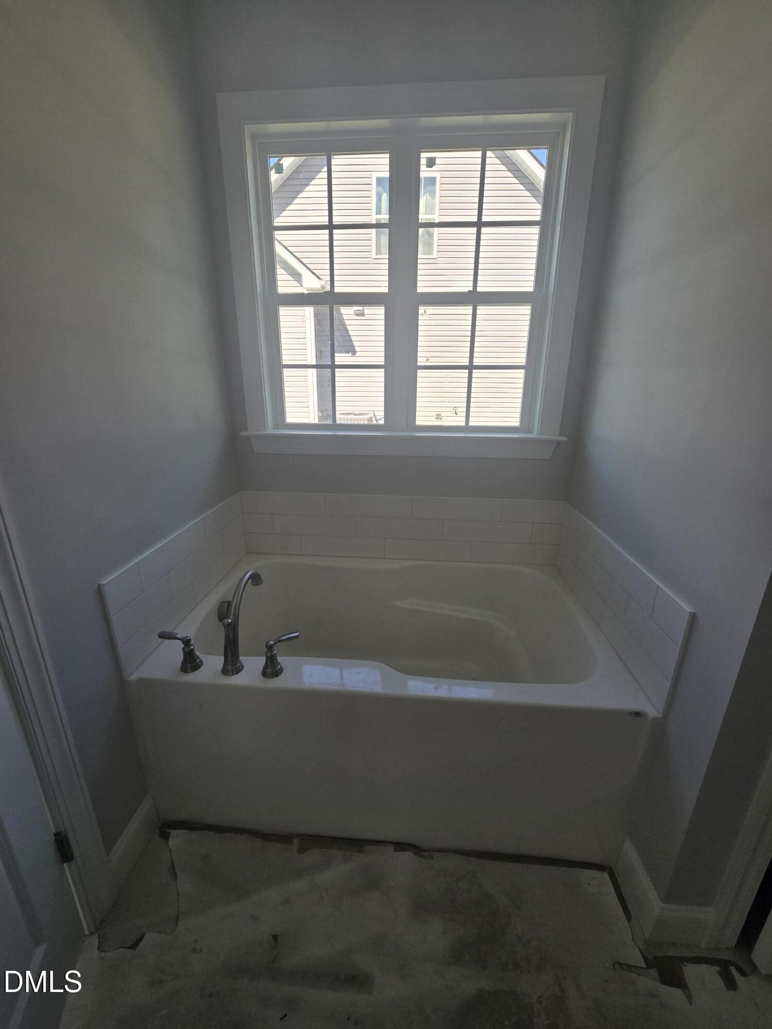 1027 N Lincoln Street Property Photo 23