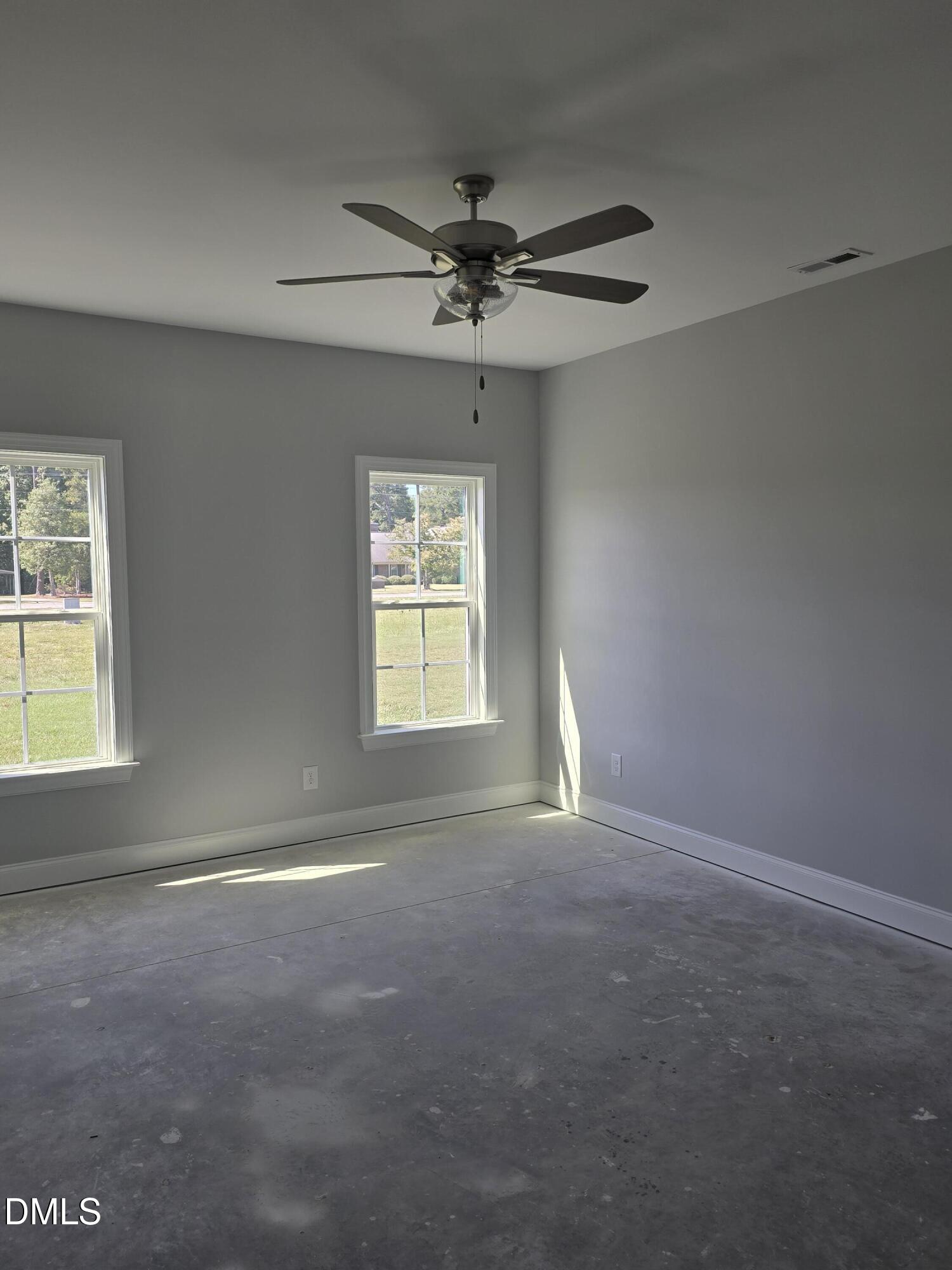 1027 N Lincoln Street Property Photo 25