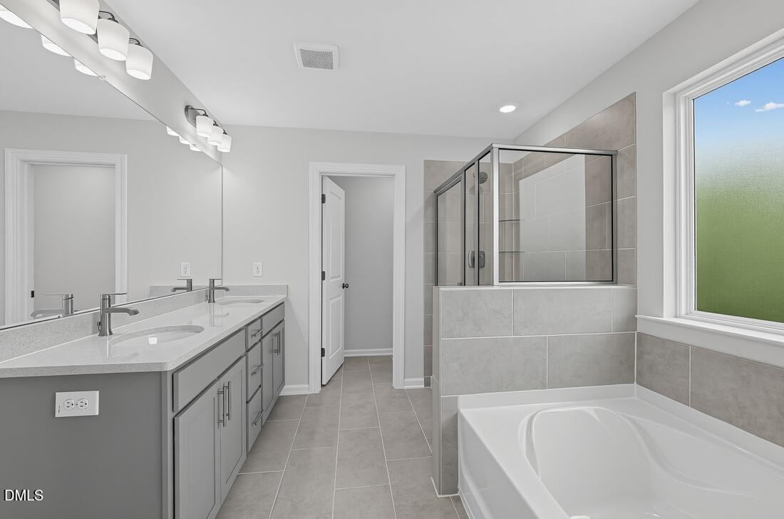 1021 Winter Haven Drive Property Photo 4