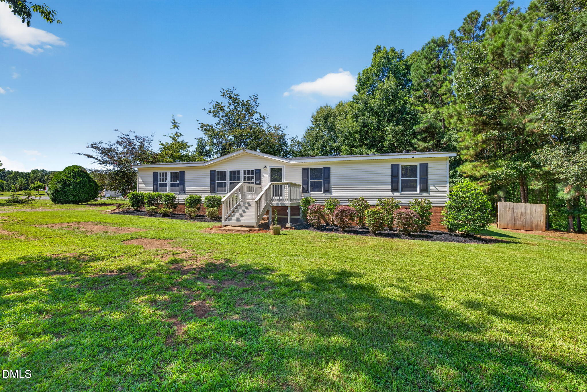 411 Falcon Run Property Photo 6