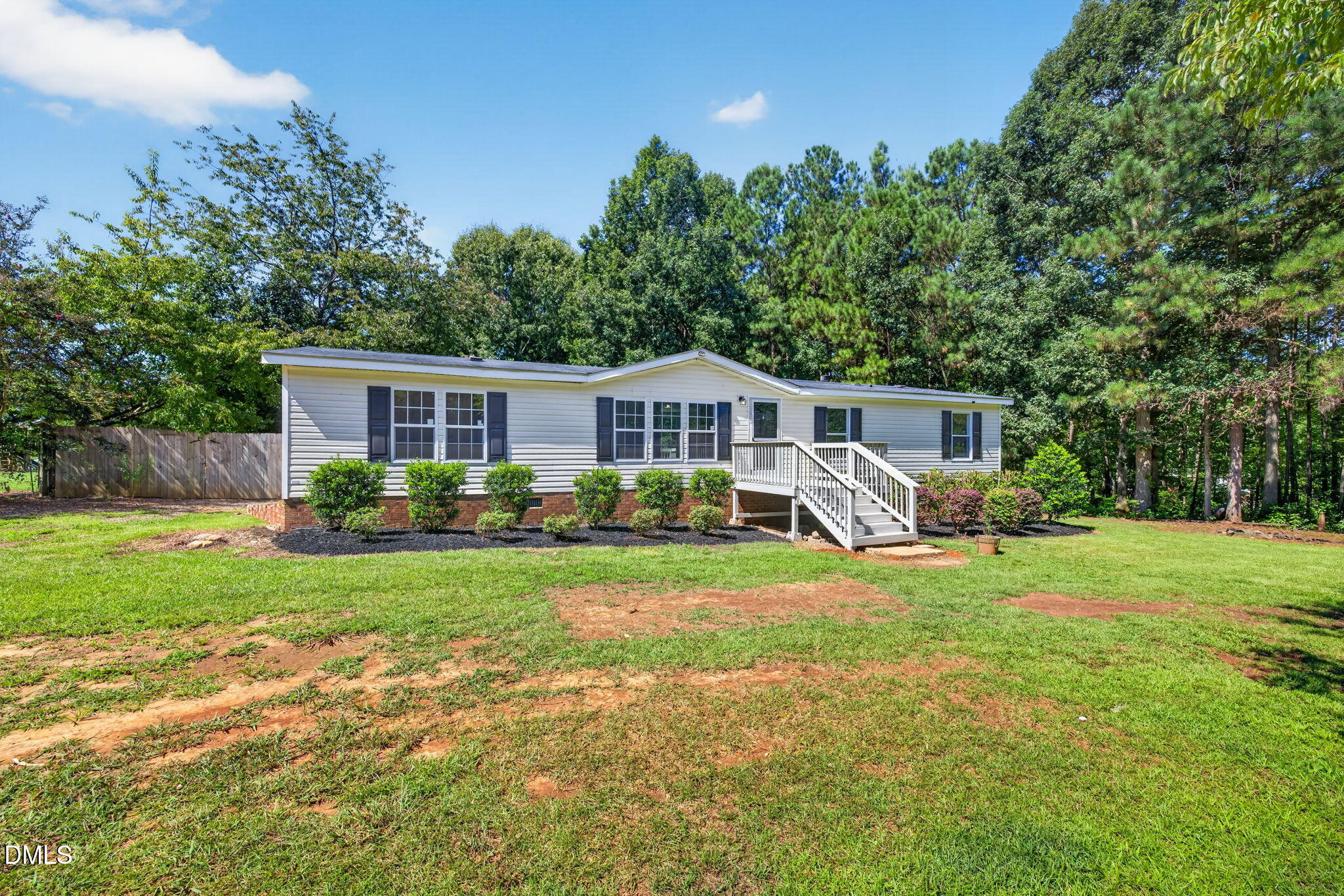 411 Falcon Run Property Photo 7