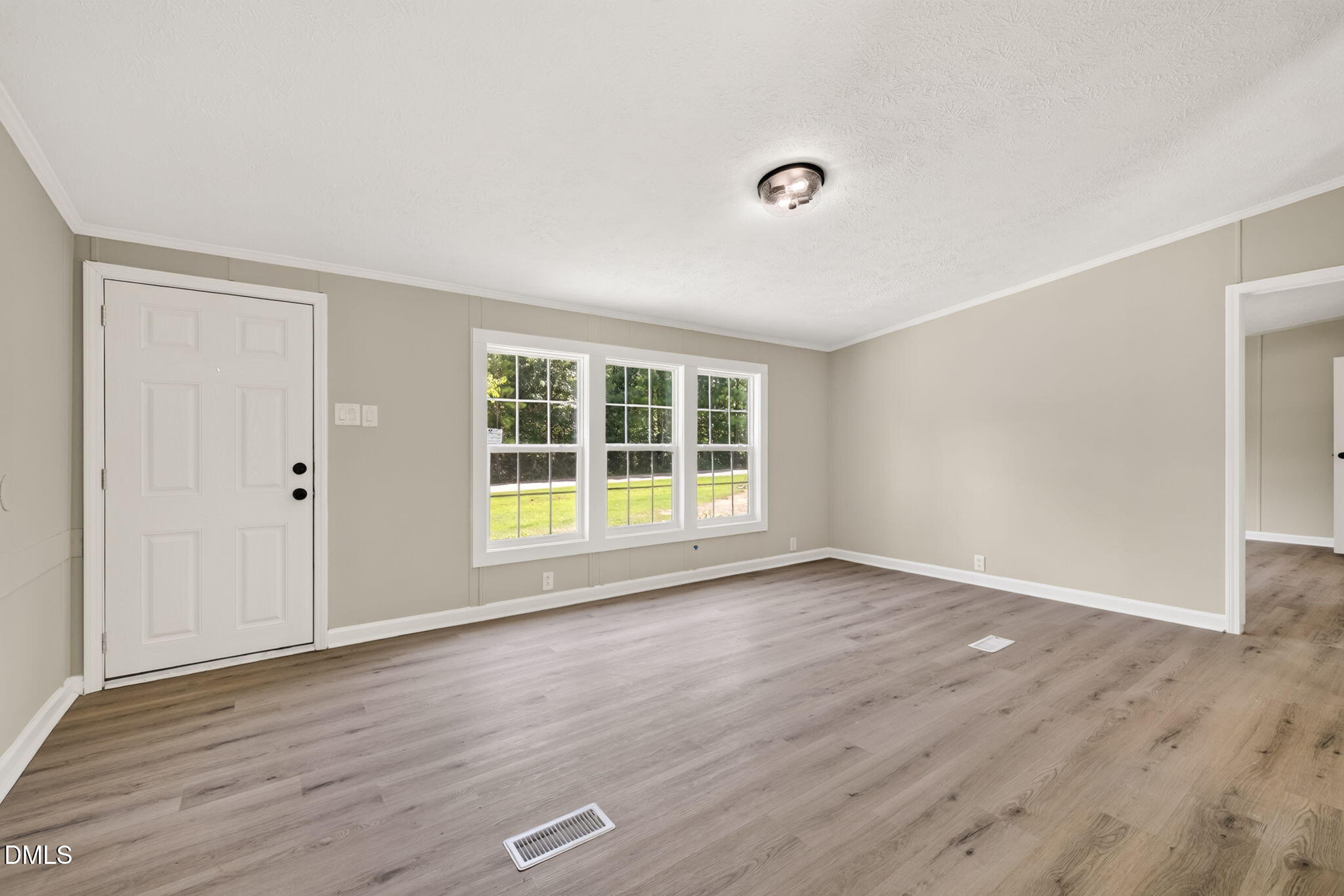 411 Falcon Run Property Photo 13