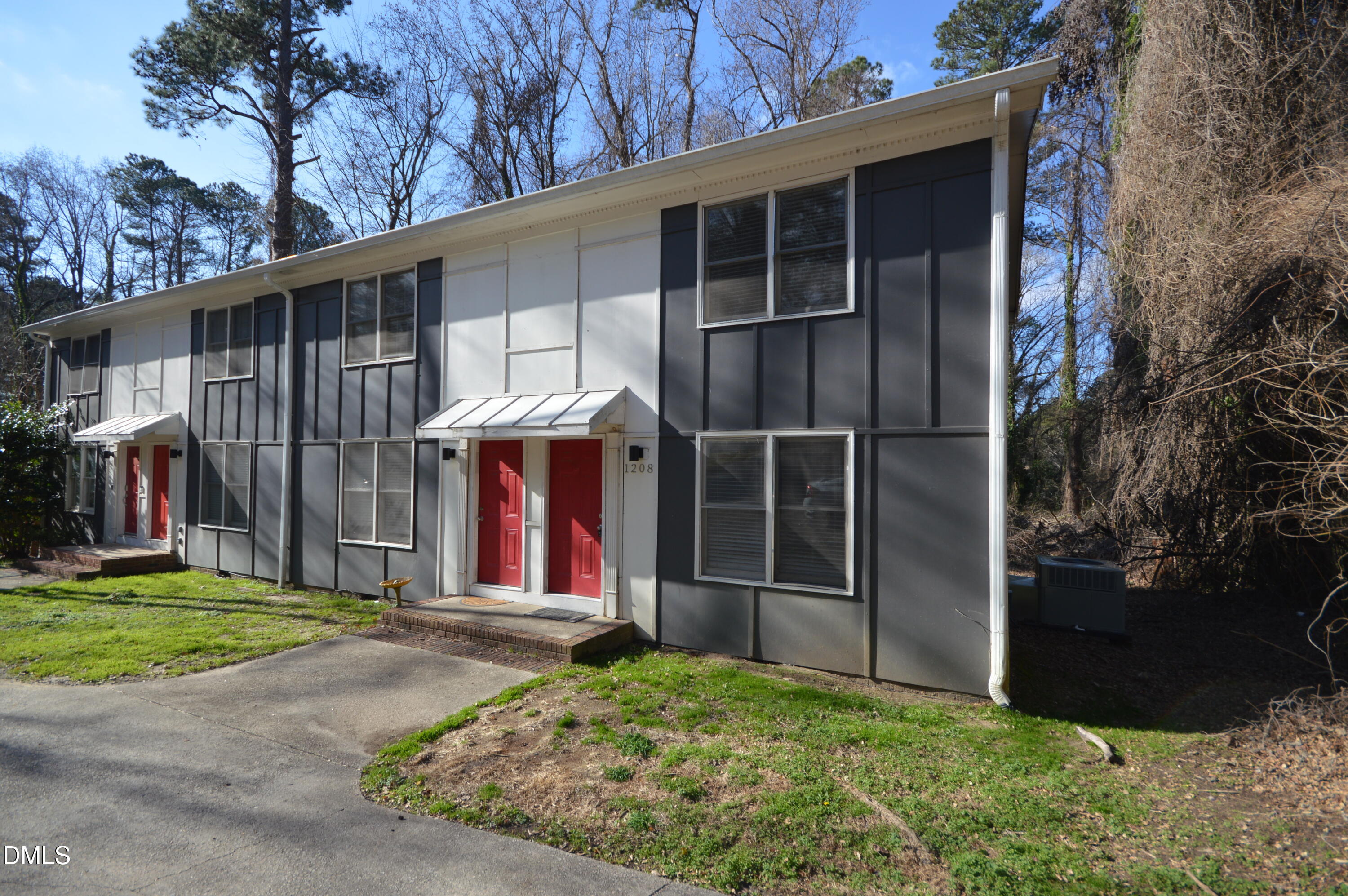 1208 Carlton Avenue Property Photo 2