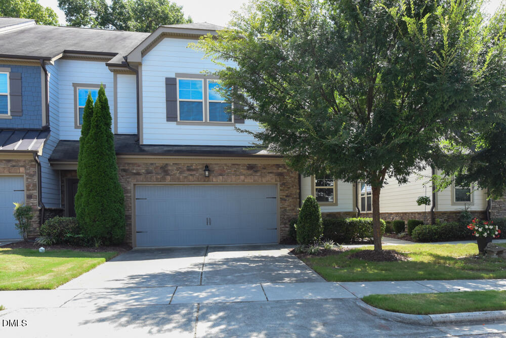 174 Ellsworth Manor Drive Property Photo 1