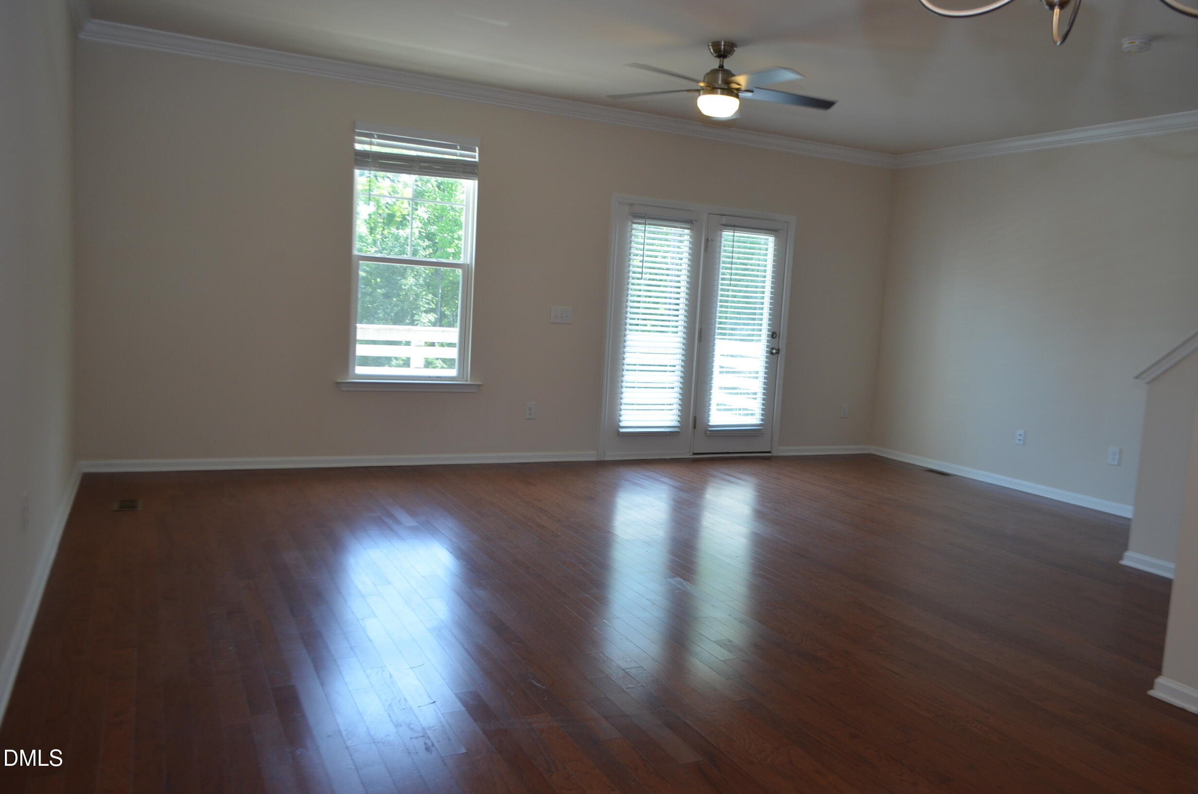 1124 Finch Court Property Photo 29