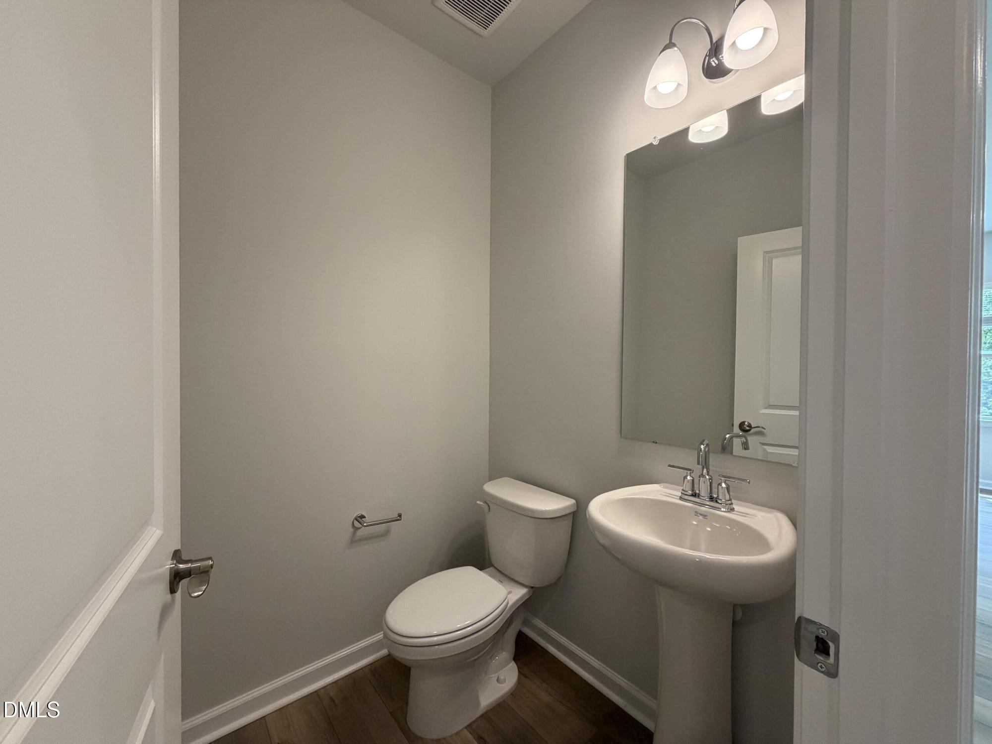 2321 Sun Vibes Way Property Photo 9