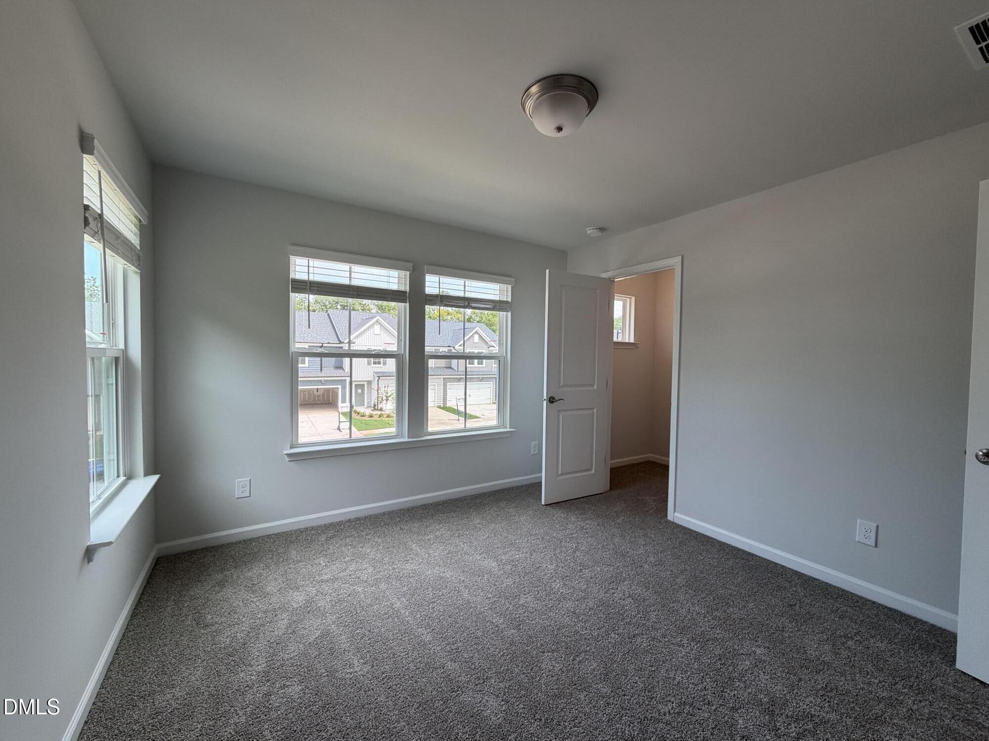 2321 Sun Vibes Way Property Photo 16
