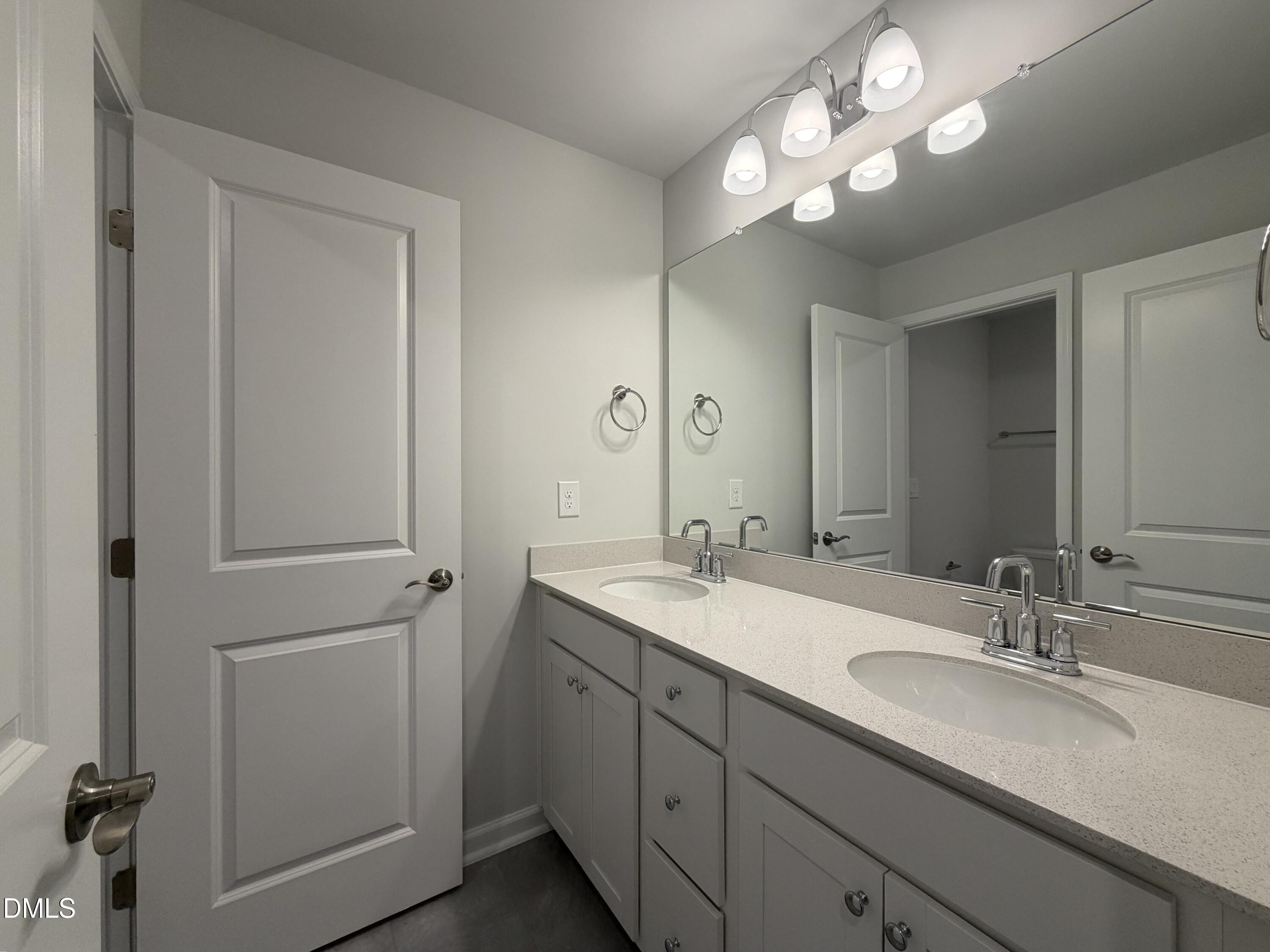 2321 Sun Vibes Way Property Photo 18