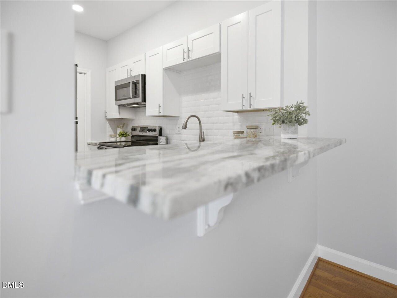 274 E Davie Street 274 Property Photo 12