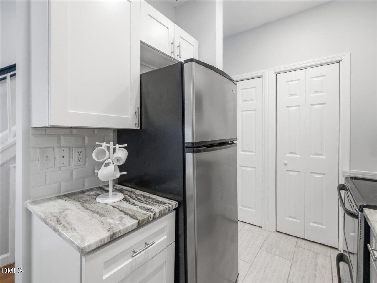 274 E Davie Street 274 Property Photo 17