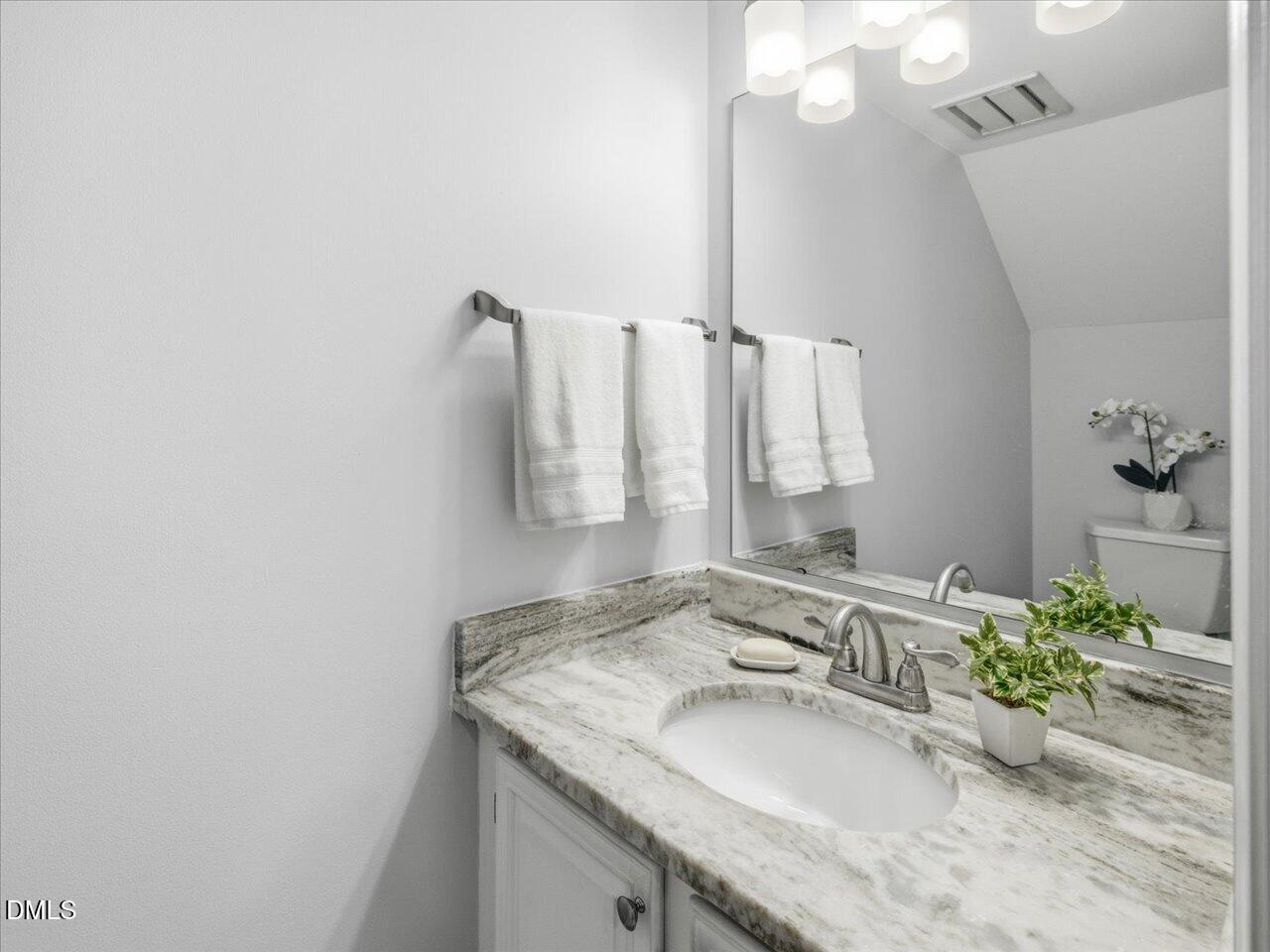 274 E Davie Street 274 Property Photo 23