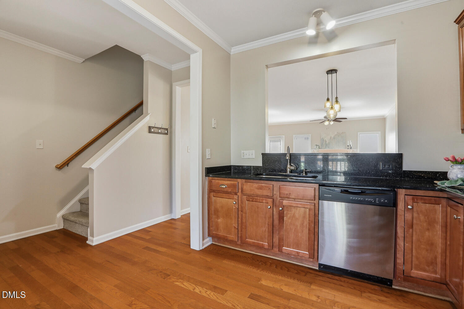1047 Mica Lamp Court Property Photo 6
