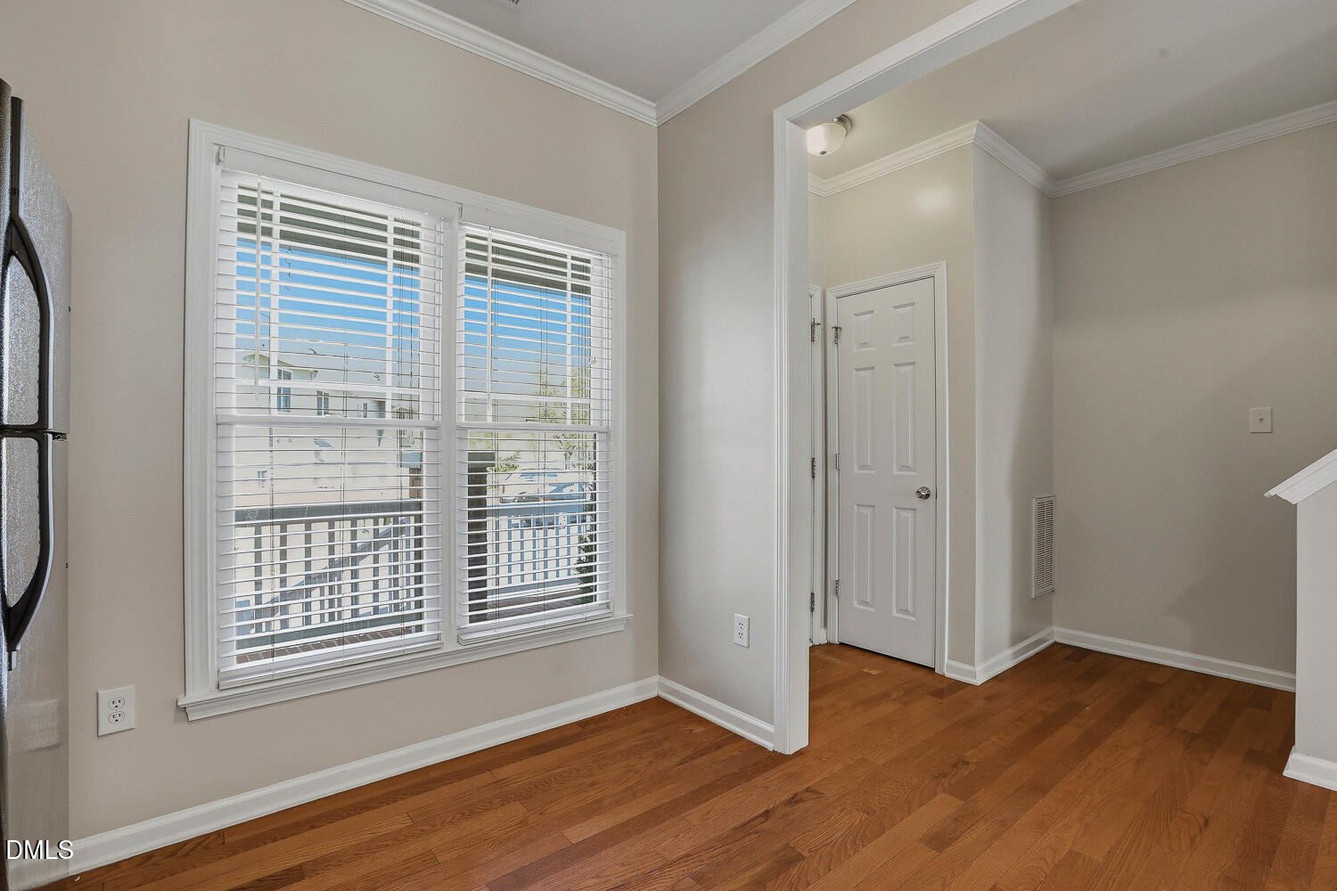 1047 Mica Lamp Court Property Photo 8