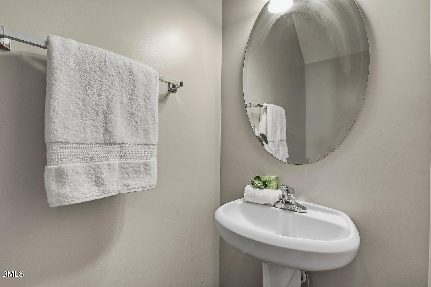 1047 Mica Lamp Court Property Photo 14