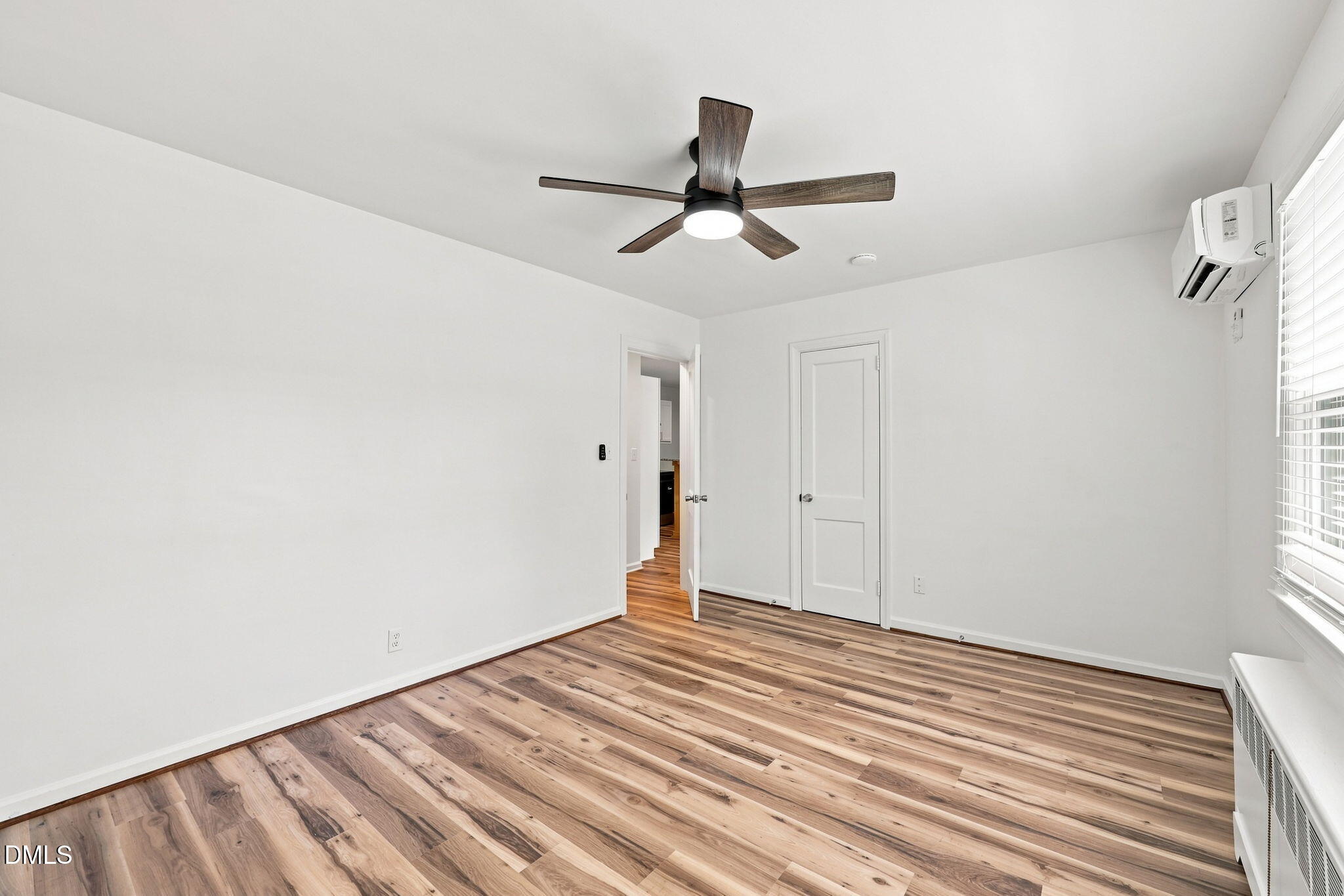 1400 Roslyn Drive 15b Property Photo 16