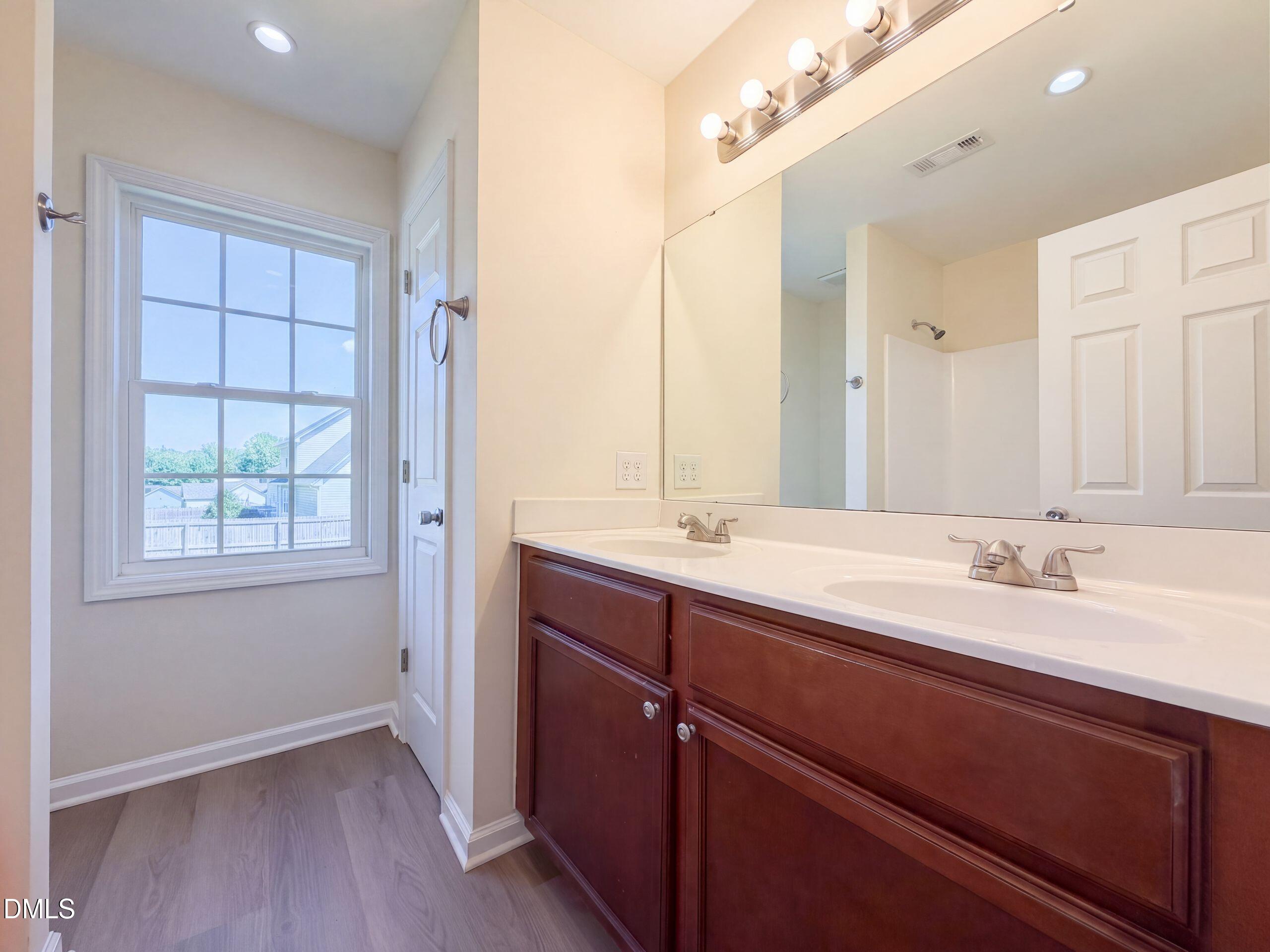 101 Langston Ridge Drive Property Photo 11
