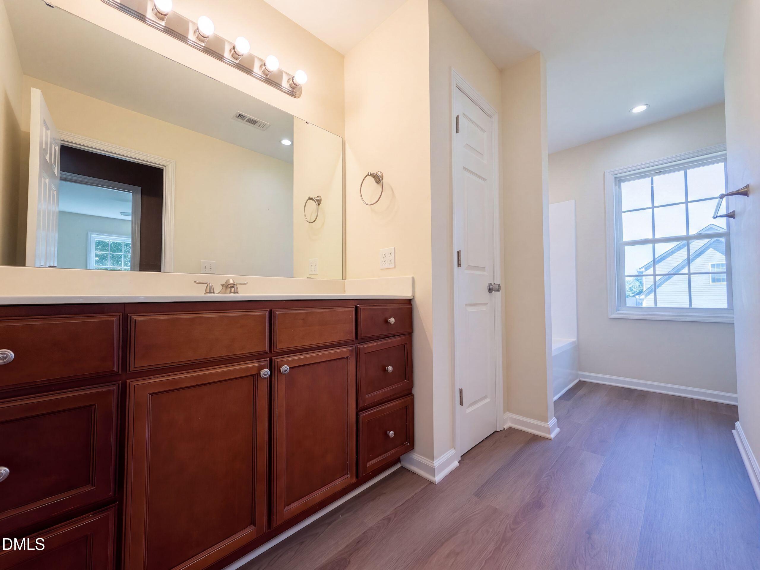 101 Langston Ridge Drive Property Photo 13