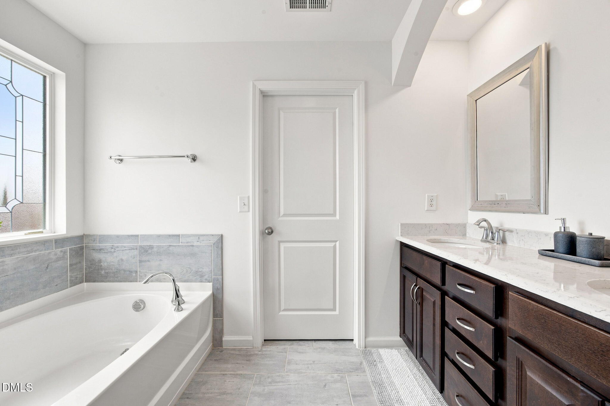 703 Starry Sky Drive Property Photo 40