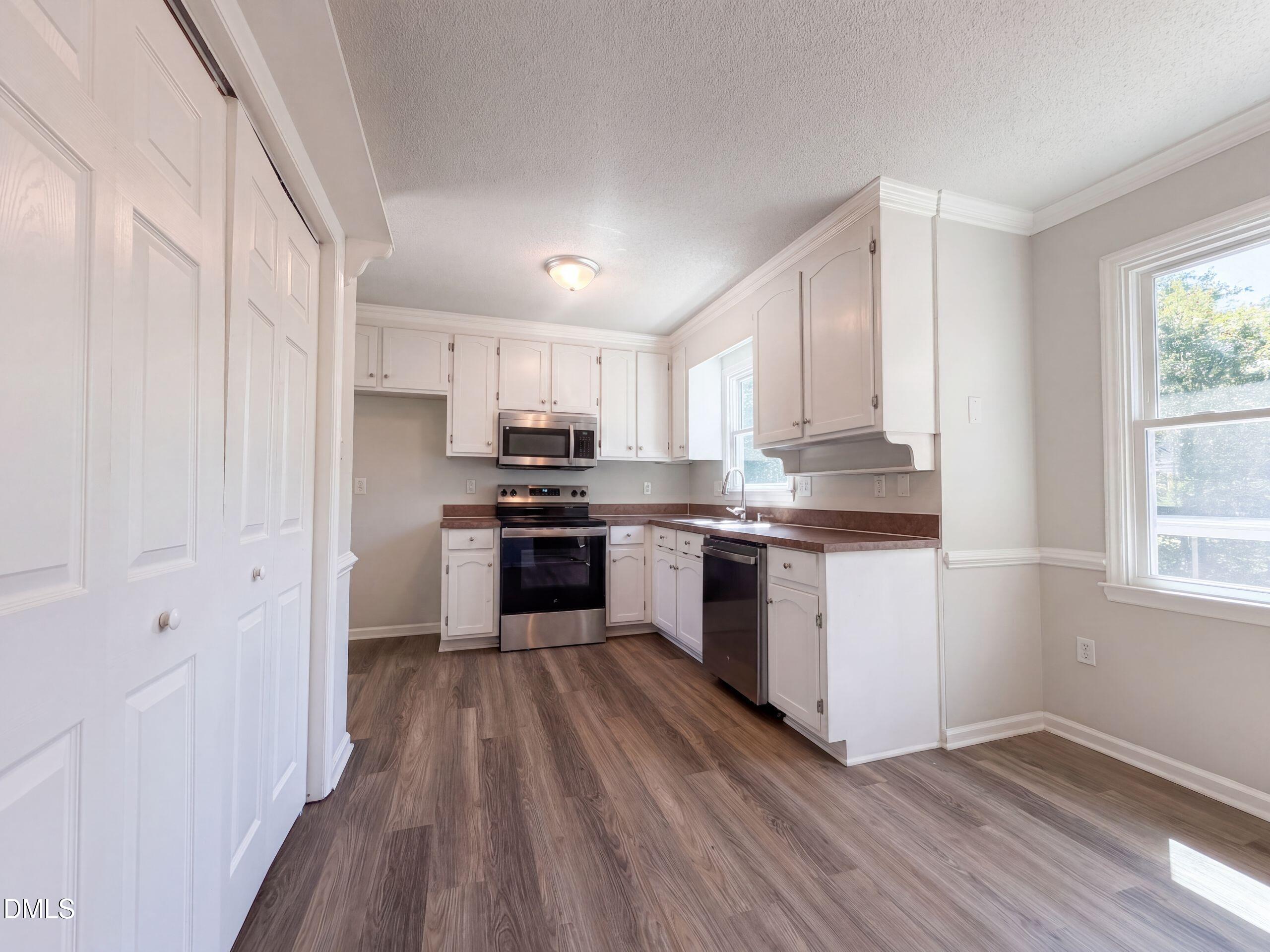 106 Deblyn Court Property Photo 2