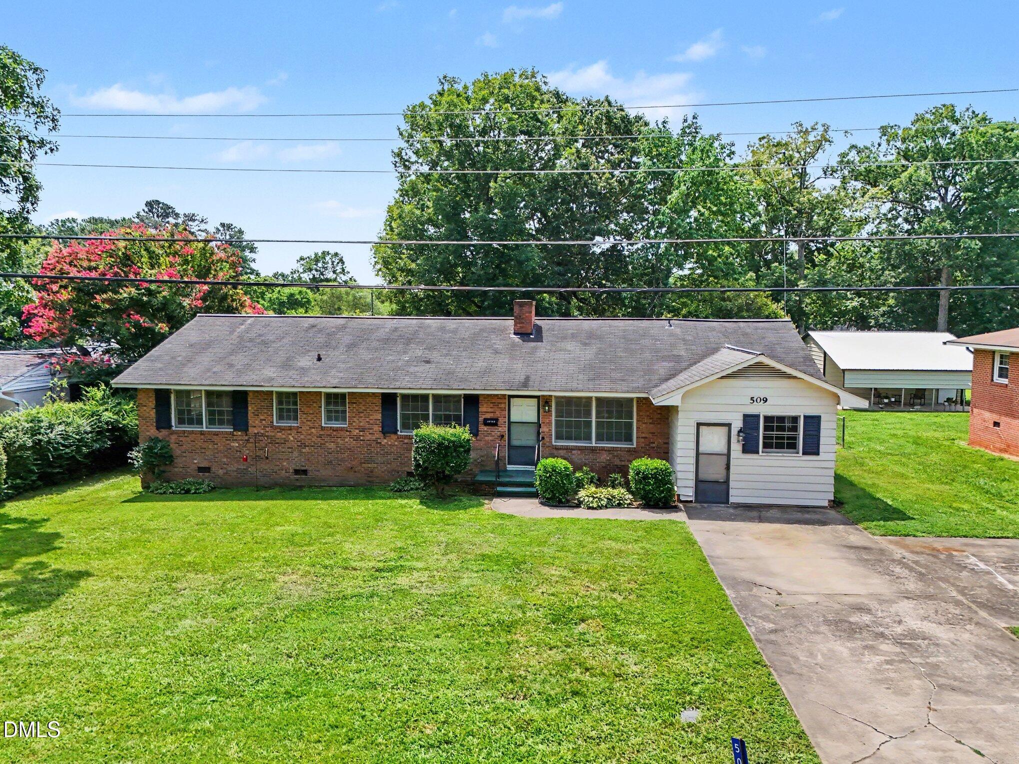 509 Oakwood Lane Property Photo 1