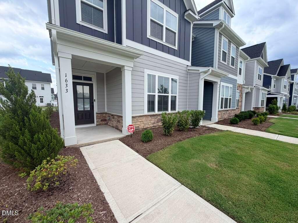 1633 Wendell Valley Boulevard Property Photo 2
