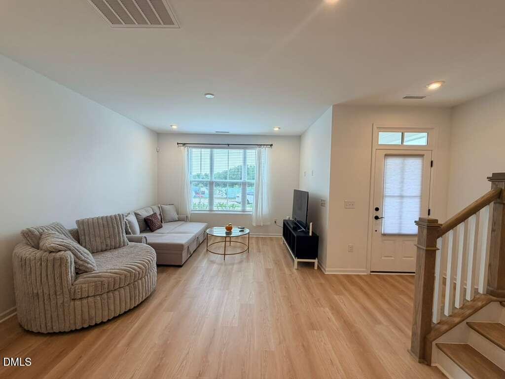 1633 Wendell Valley Boulevard Property Photo 3