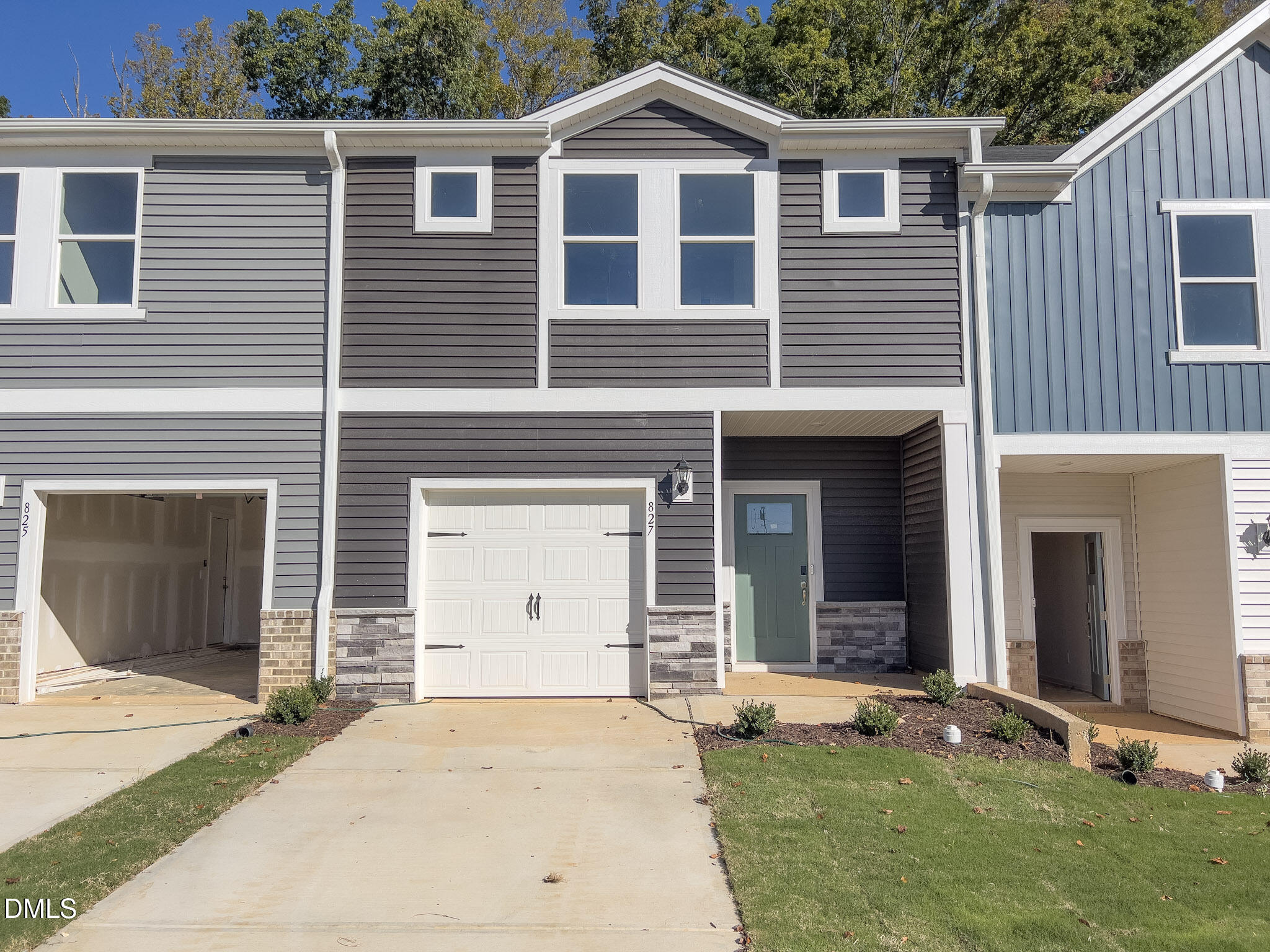 827 Stream View Court Property Photo 1